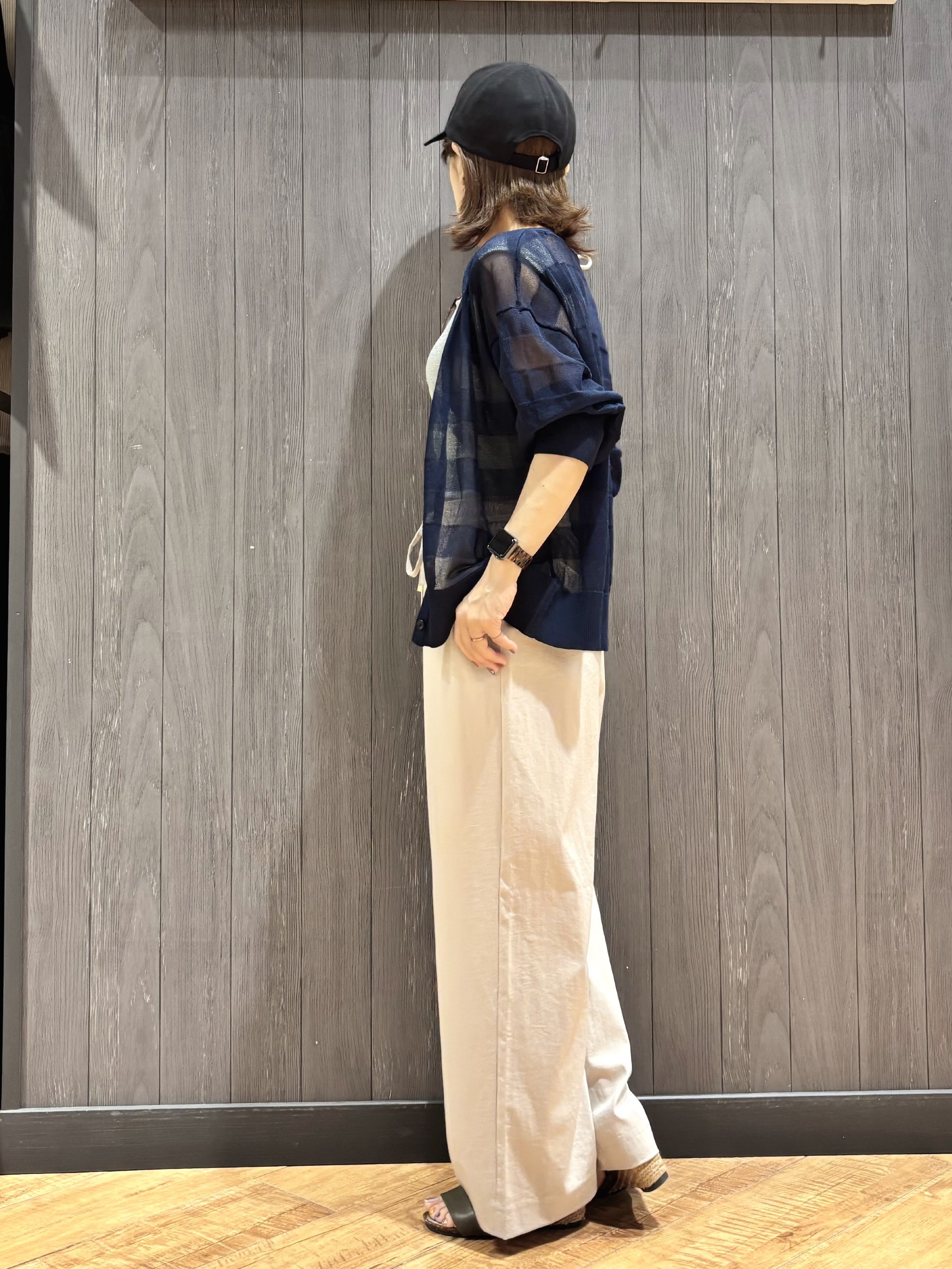 meiさんの「SHOO･LA･RUE｜【洗濯機可/S-LL】涼し気な透け感 日差し冷房対策に シアーボーダーカーディガン」を使ったコーディネート