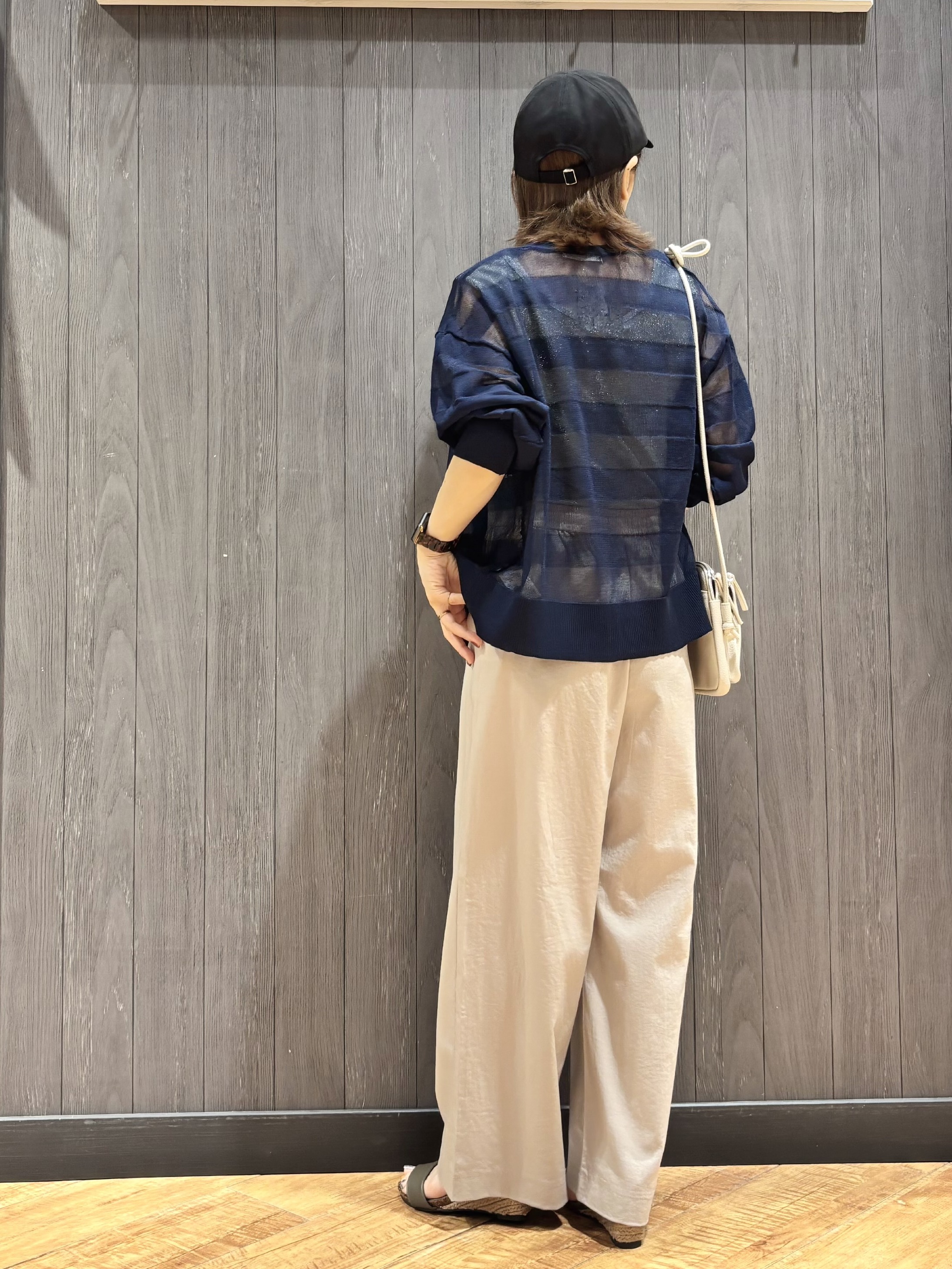 meiさんの「SHOO･LA･RUE｜【洗濯機可/S-LL】涼し気な透け感 日差し冷房対策に シアーボーダーカーディガン」を使ったコーディネート