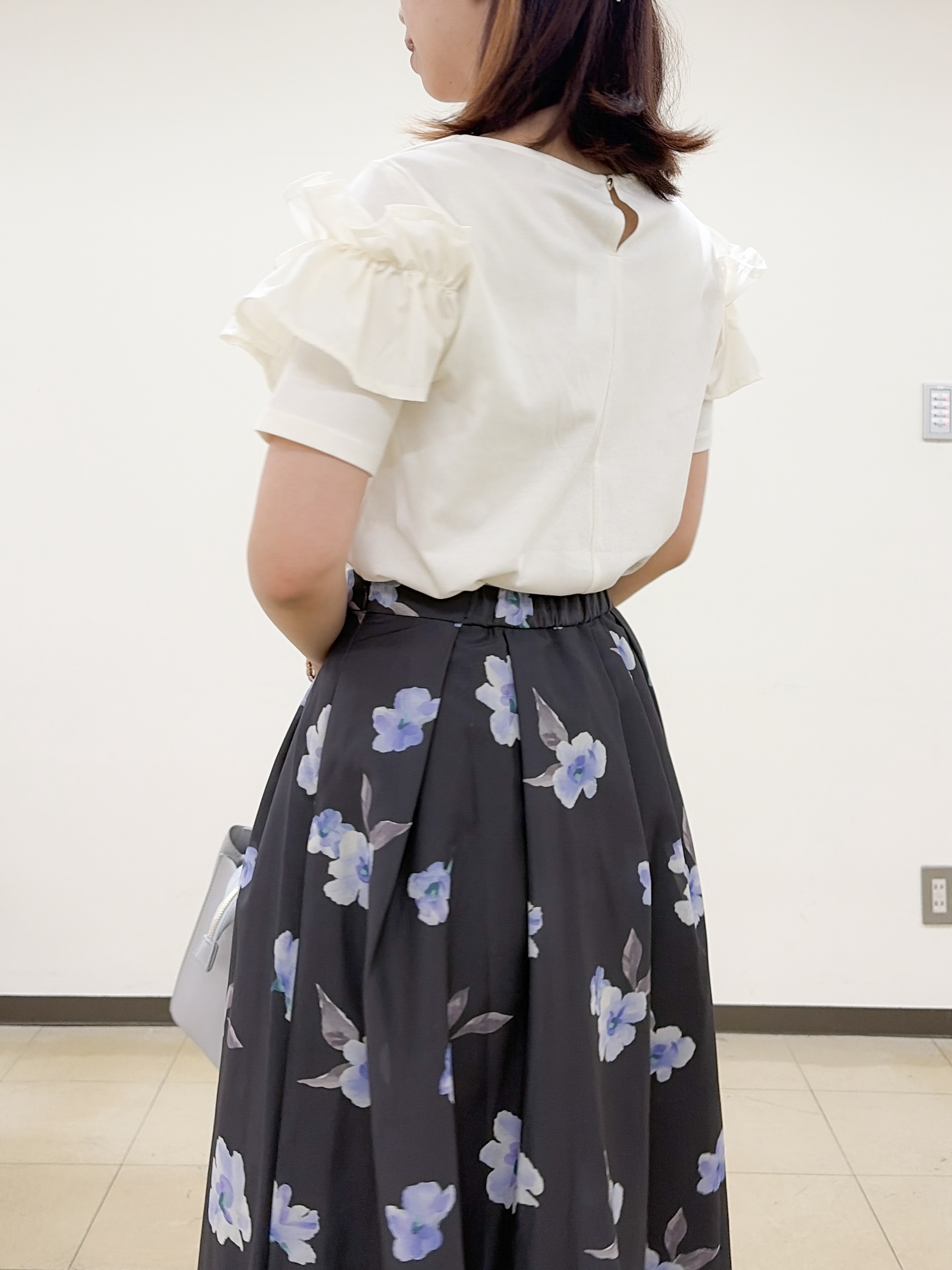yurinaさんの「index｜【接触冷感】フリルドッキングスリーブトップス《UVケア／洗濯機OK》」を使ったコーディネート