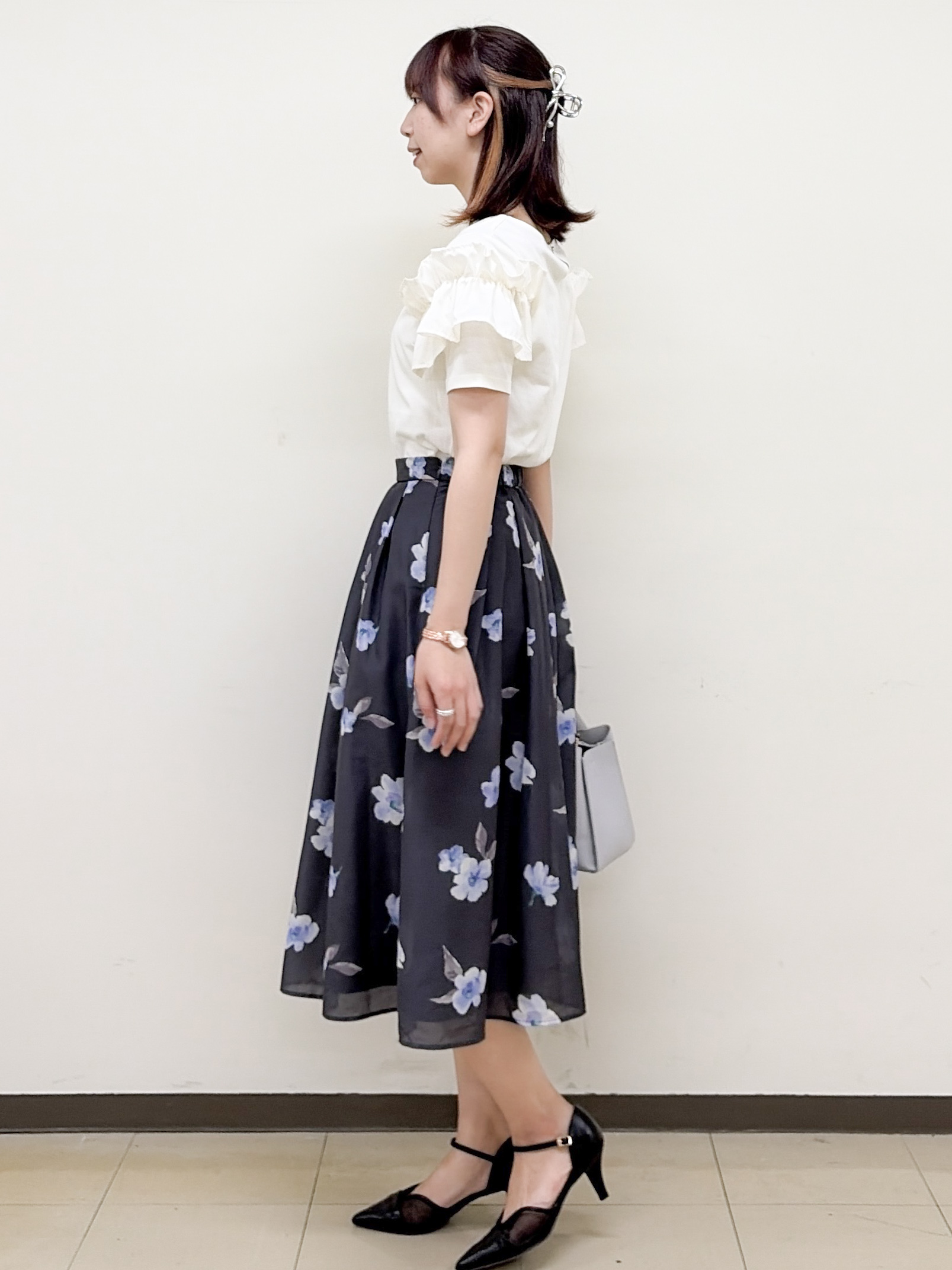 yurinaさんの「index｜【接触冷感】フリルドッキングスリーブトップス《UVケア／洗濯機OK》」を使ったコーディネート