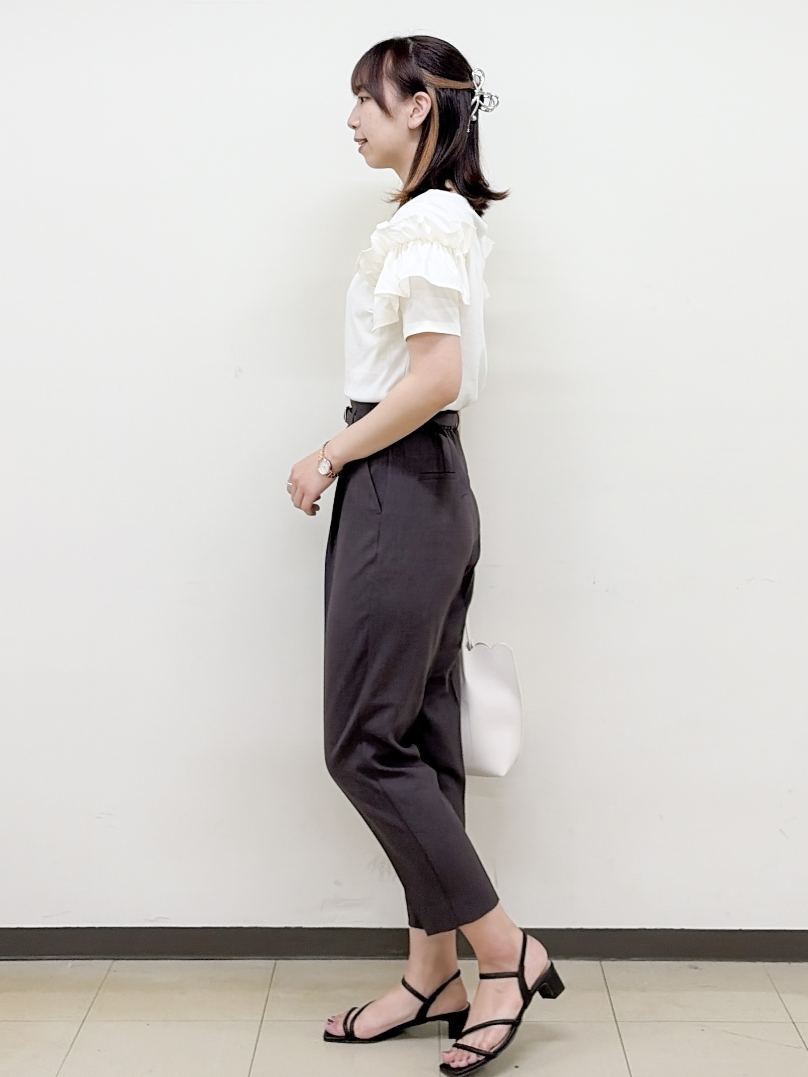 yurinaさんの「index｜【接触冷感】フリルドッキングスリーブトップス《UVケア／洗濯機OK》」を使ったコーディネート