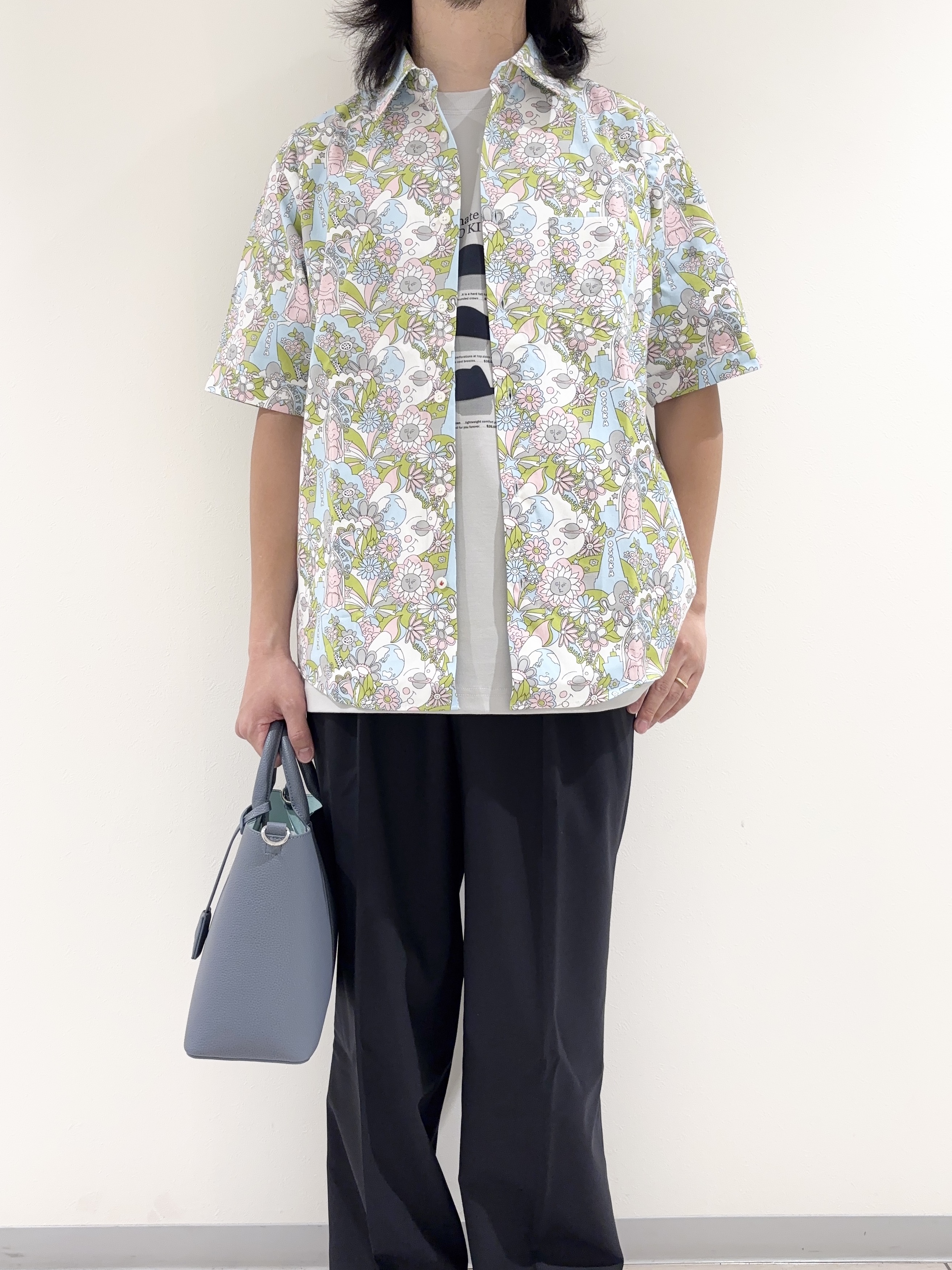 及川さんの「TAKEO KIKUCHI｜【BOWLER HAT LABEL】ビリケンさんプリント 半袖シャツ」を使ったコーディネート