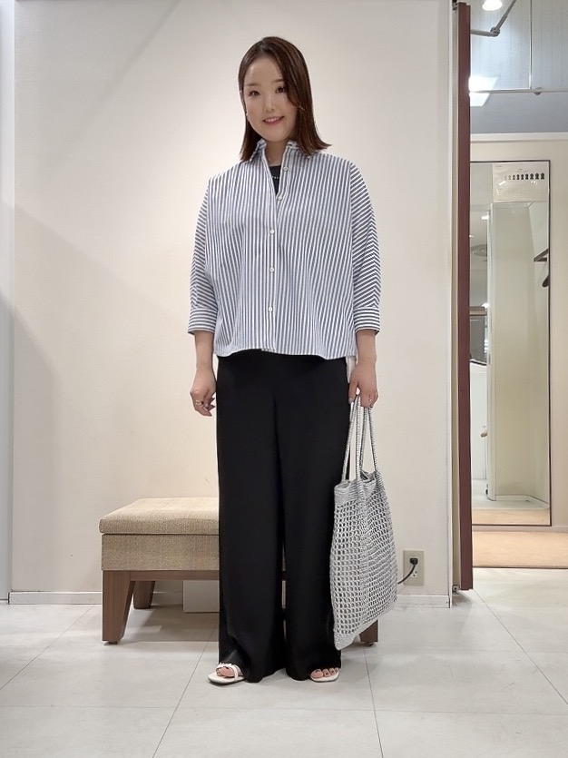 YUIさんの「UNTITLED｜【接触冷感/吸水速乾/UVカット】ドルマンスリーブシャツ」を使ったコーディネート
