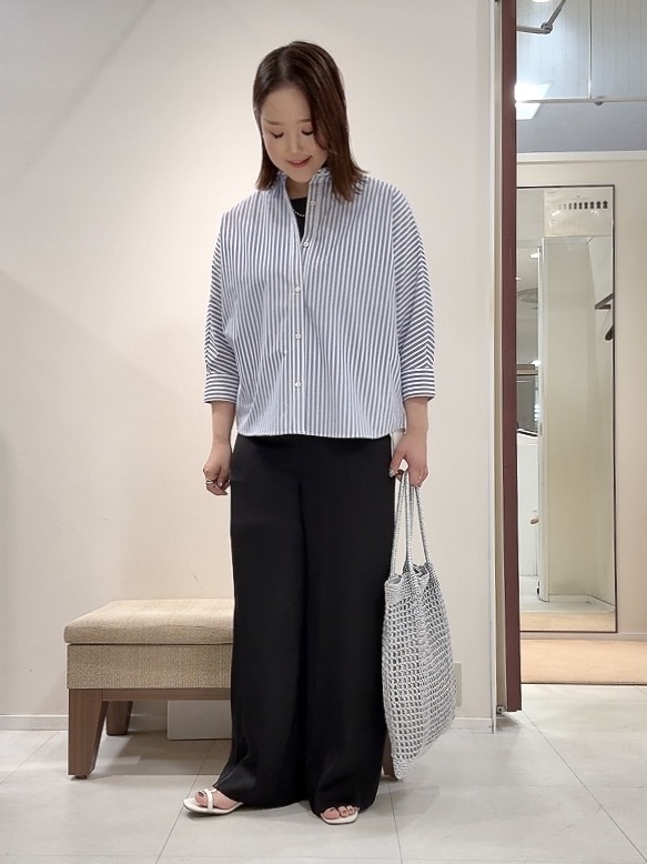 YUIさんの「UNTITLED｜【接触冷感/吸水速乾/UVカット】ドルマンスリーブシャツ」を使ったコーディネート