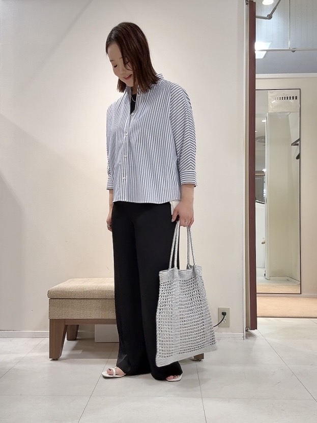 YUIさんの「UNTITLED｜【接触冷感/吸水速乾/UVカット】ドルマンスリーブシャツ」を使ったコーディネート