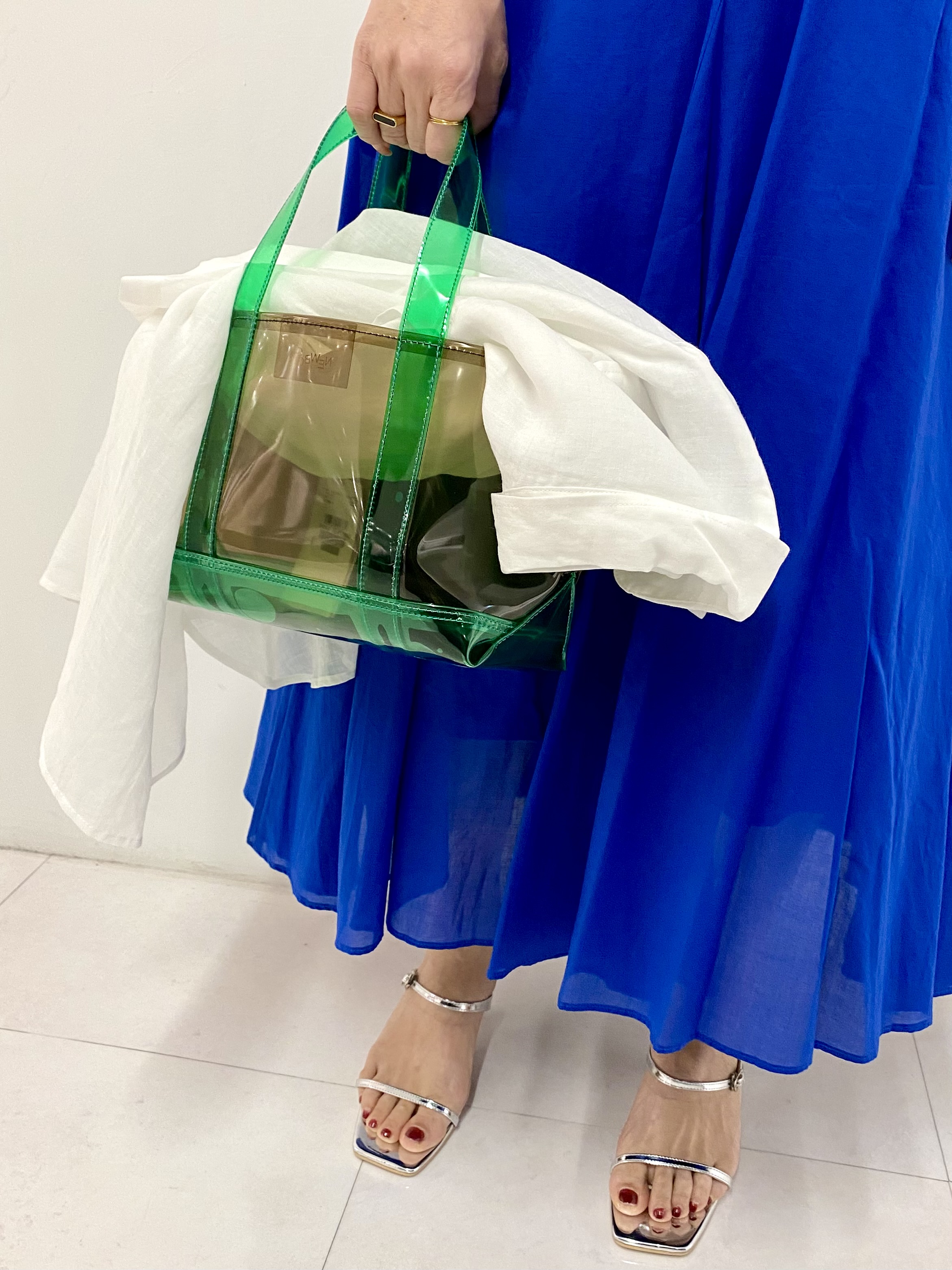 Sawaguchiさんの「DRESSTERIOR｜【きれいめ/ウォッシャブル】コットンローンフレンチスリーブワンピ」を使ったコーディネート