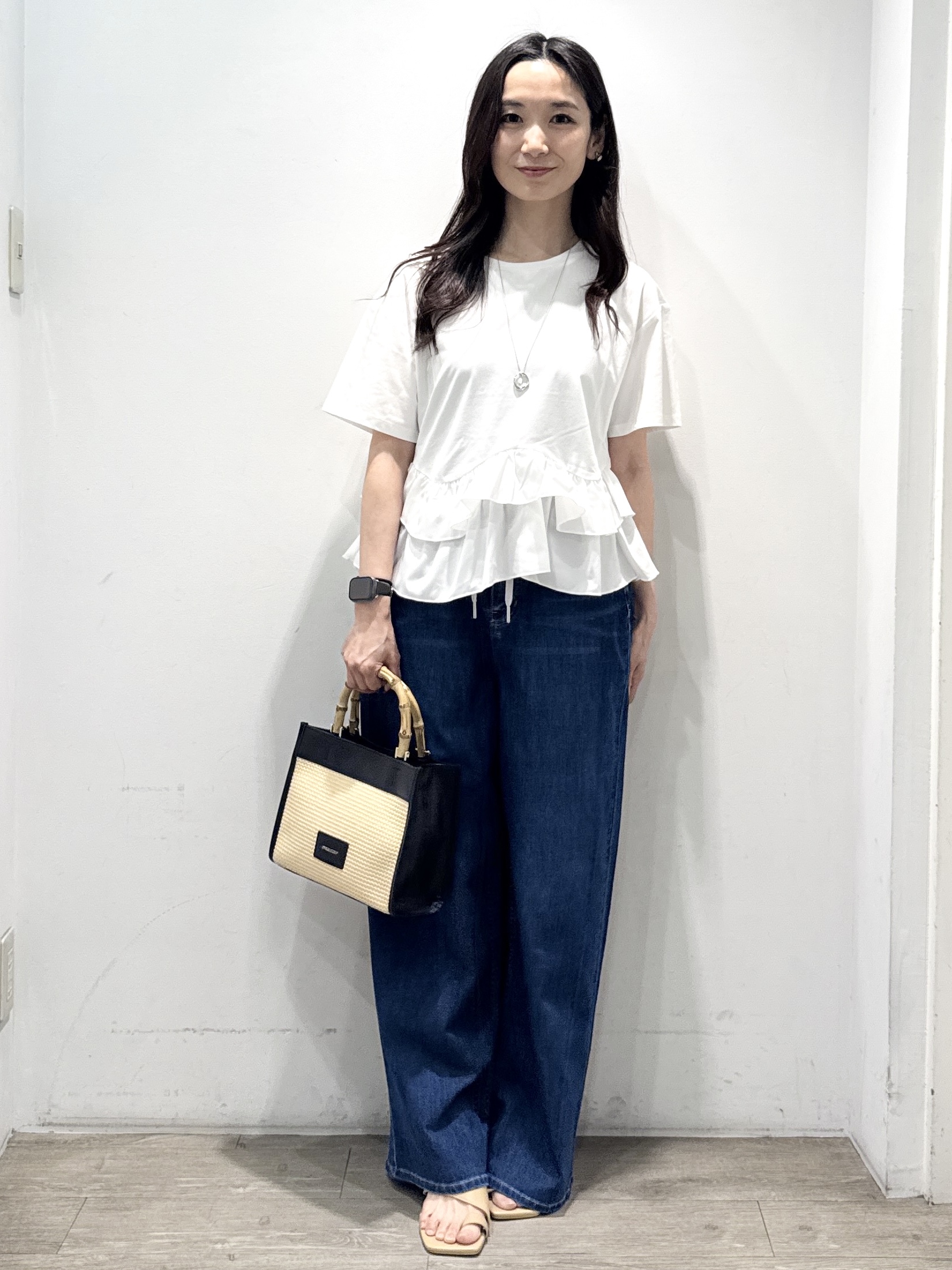 yuicciさんの「OPAQUE.CLIP｜裾フリルドッキングTシャツ【洗濯機OK】」を使ったコーディネート
