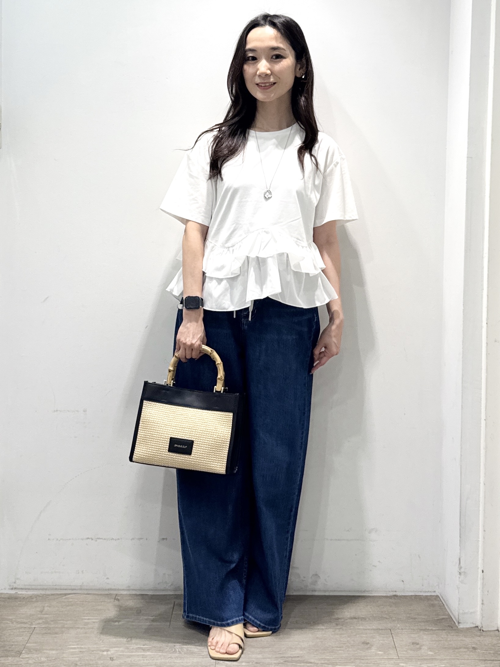 yuicciさんの「OPAQUE.CLIP｜裾フリルドッキングTシャツ【洗濯機OK】」を使ったコーディネート