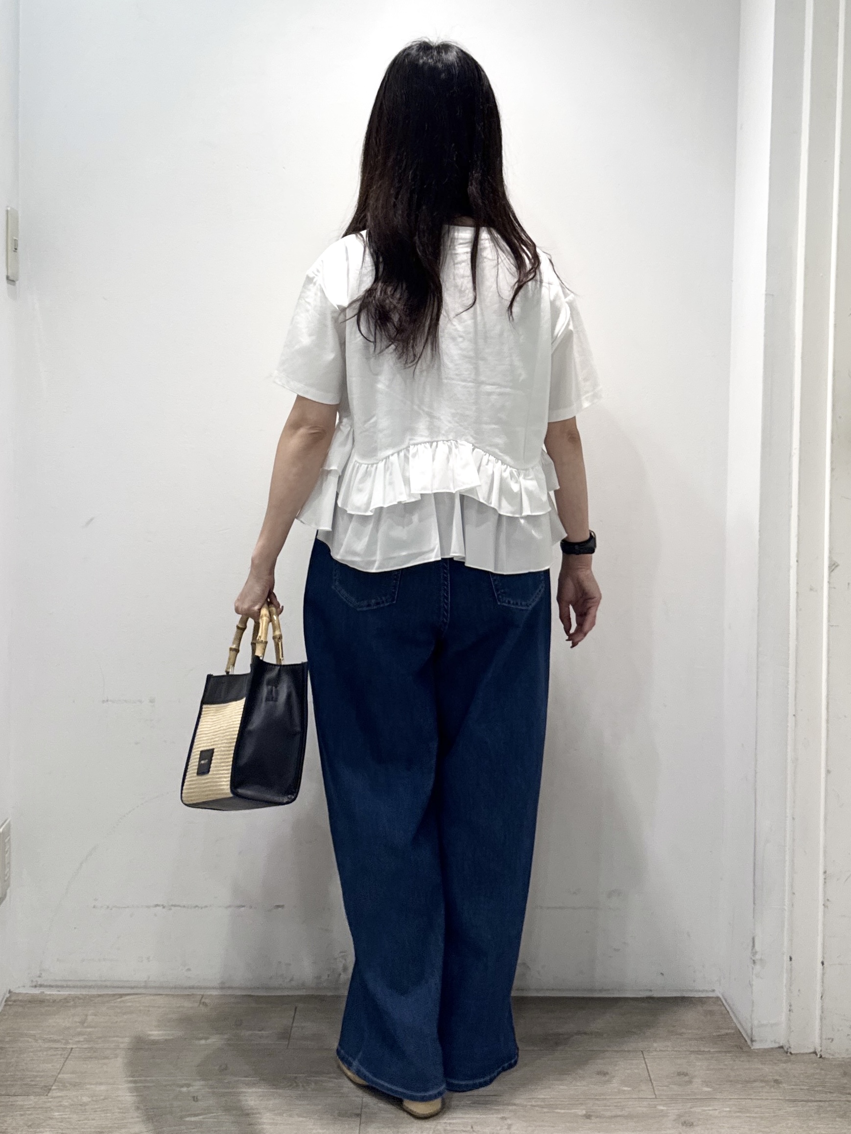 yuicciさんの「OPAQUE.CLIP｜裾フリルドッキングTシャツ【洗濯機OK】」を使ったコーディネート