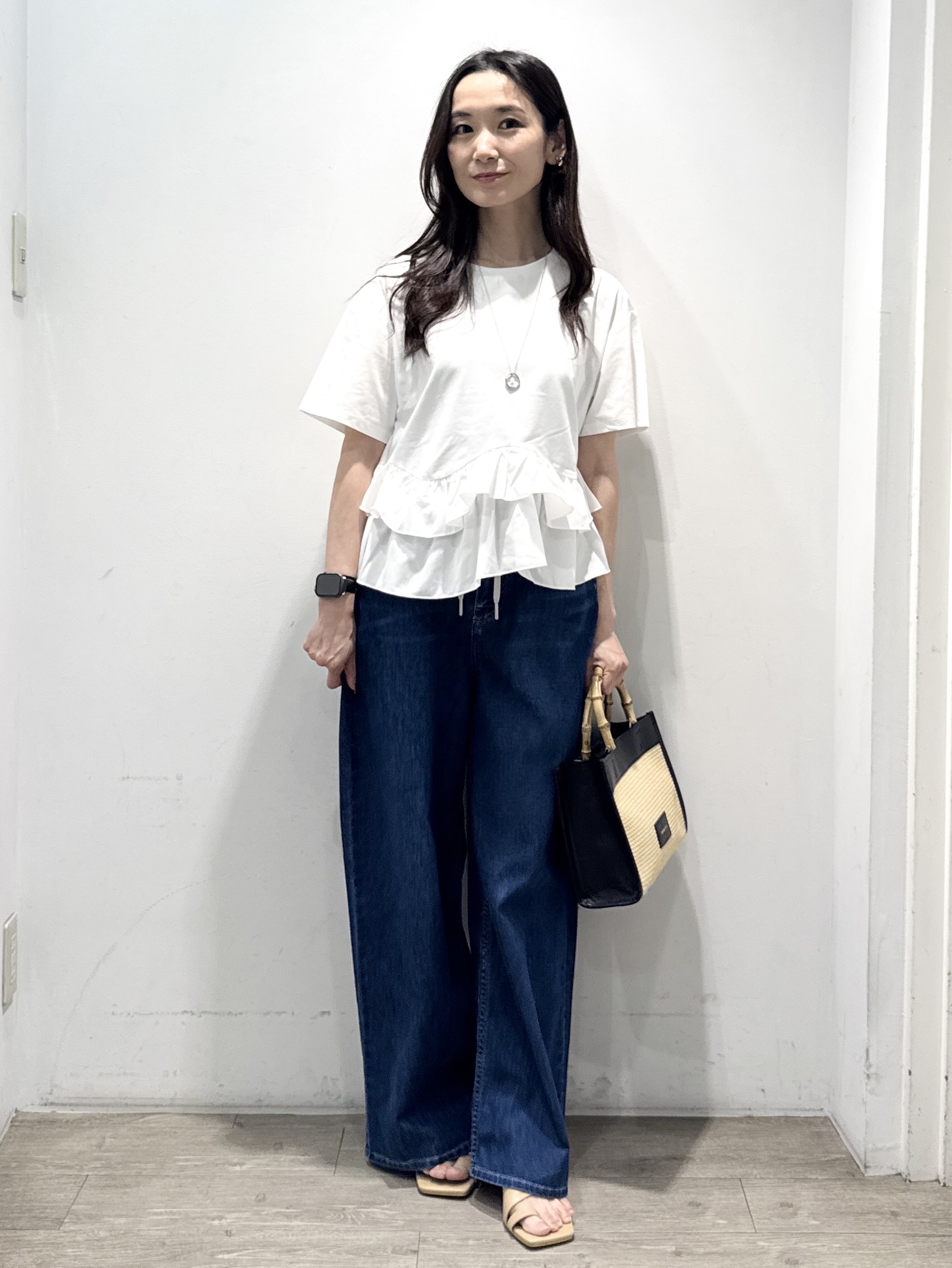 yuicciさんの「OPAQUE.CLIP｜裾フリルドッキングTシャツ【洗濯機OK】」を使ったコーディネート
