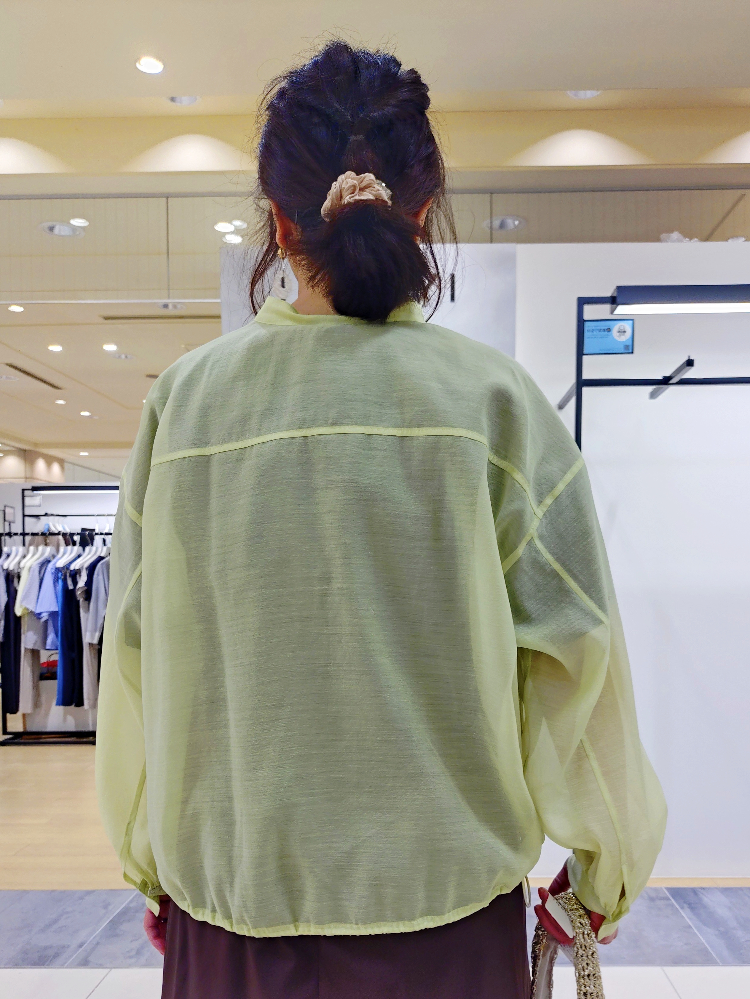 TOMOMIさんの「INDIVI｜【撥水／UVカット】ベルト付きワンピース」を使ったコーディネート