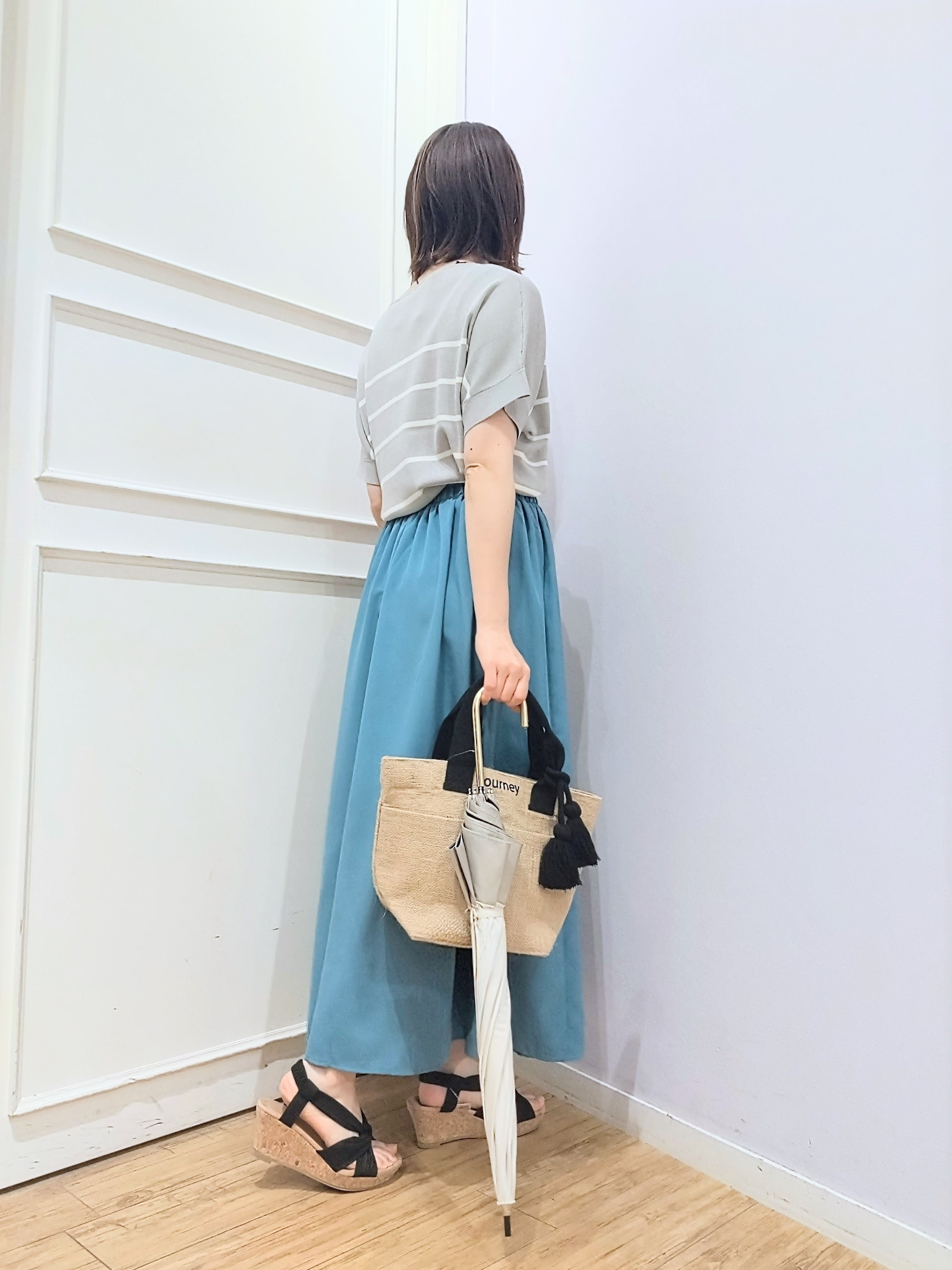 miomioさんの「SHOO･LA･RUE｜【毎日洗える/UV】二の腕隠れる さらっとドルマン半袖ニット」を使ったコーディネート