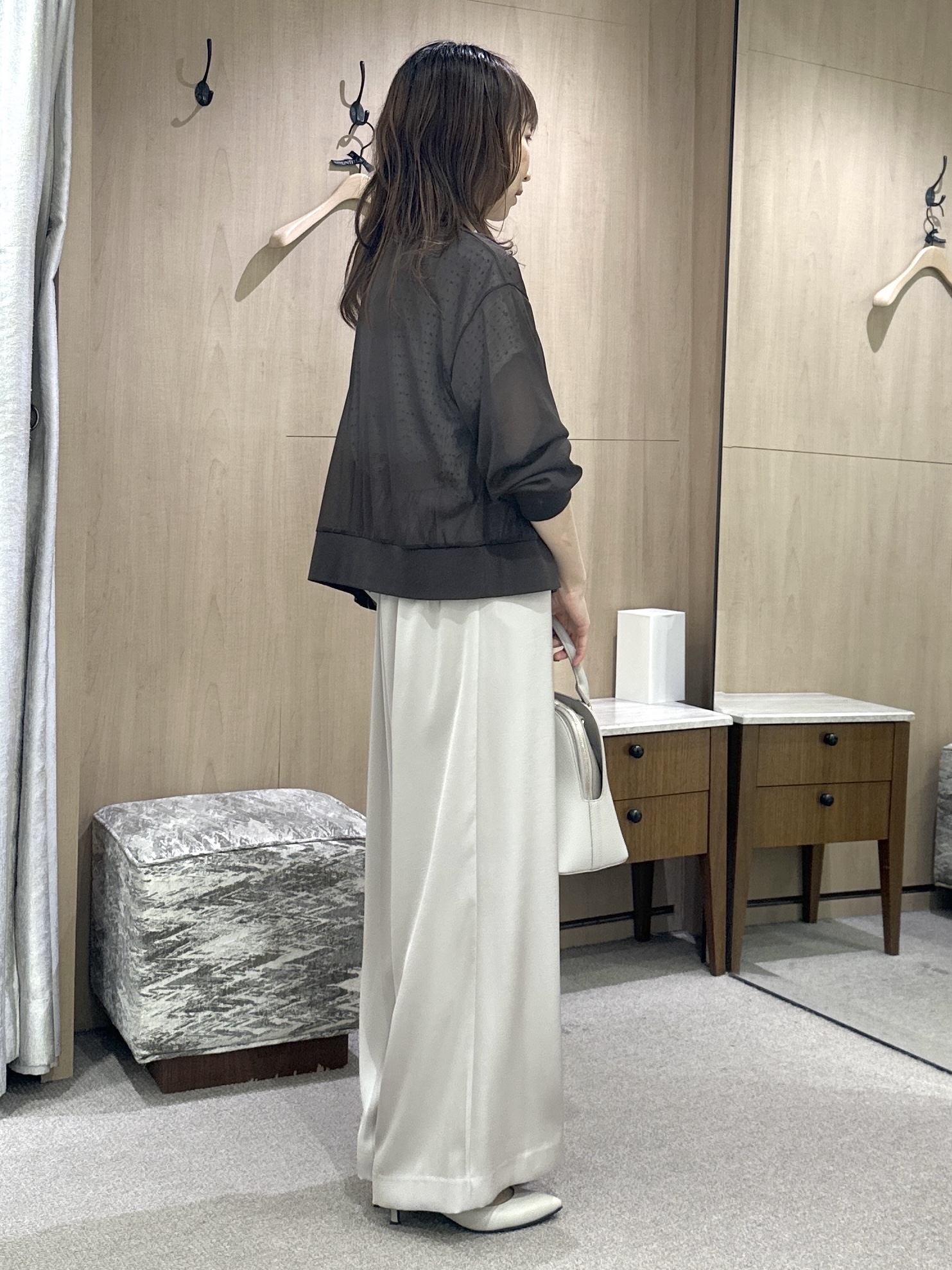 Miwaさんの「UNTITLED｜【7色展開/ゆったり/ショート丈】シアートリコットカーディガン」を使ったコーディネート