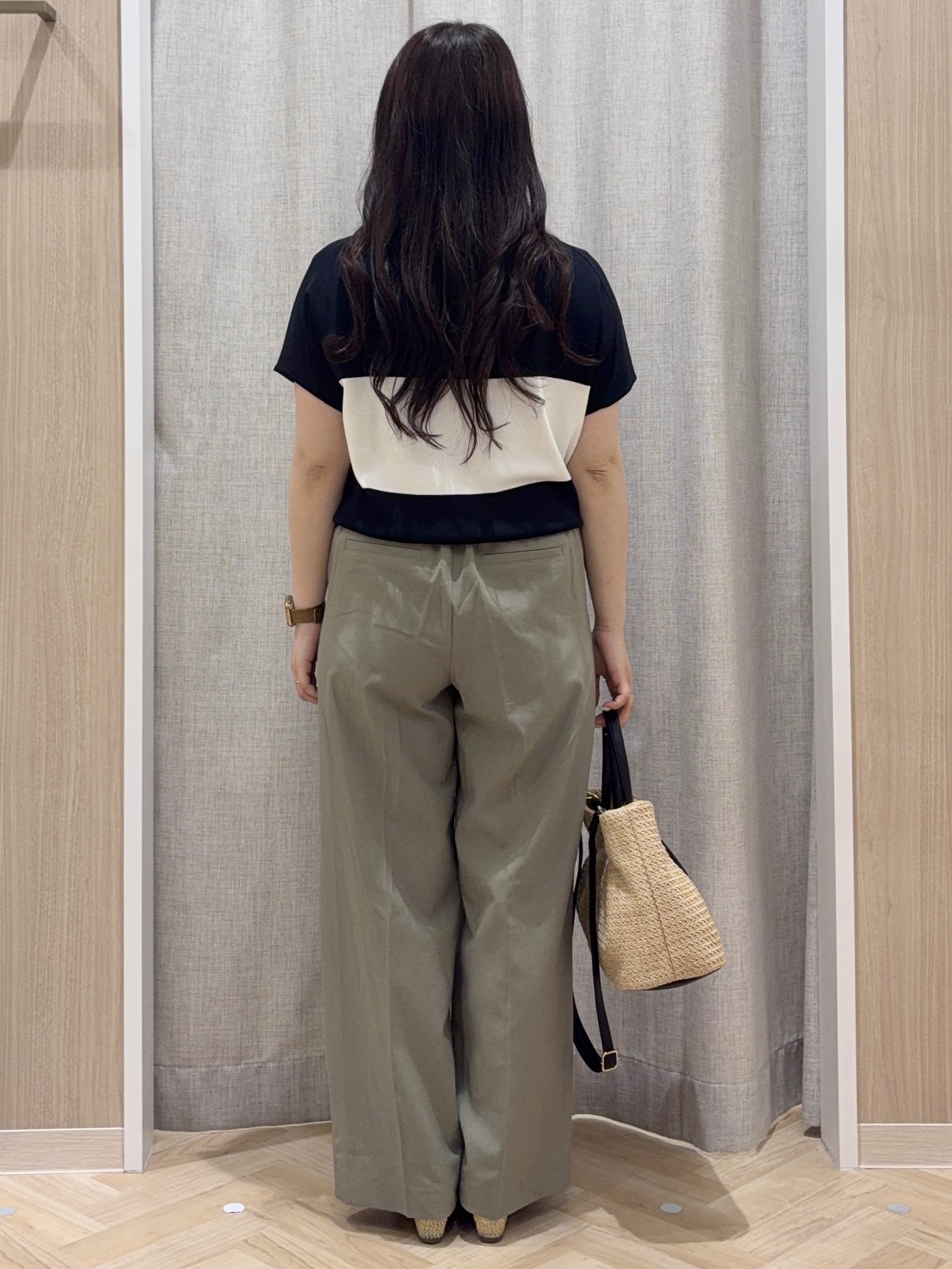 minamiさんの「grove｜【シリーズ累計36万枚！名品ニット】やわらかドライタッチ ドルマンニット」を使ったコーディネート