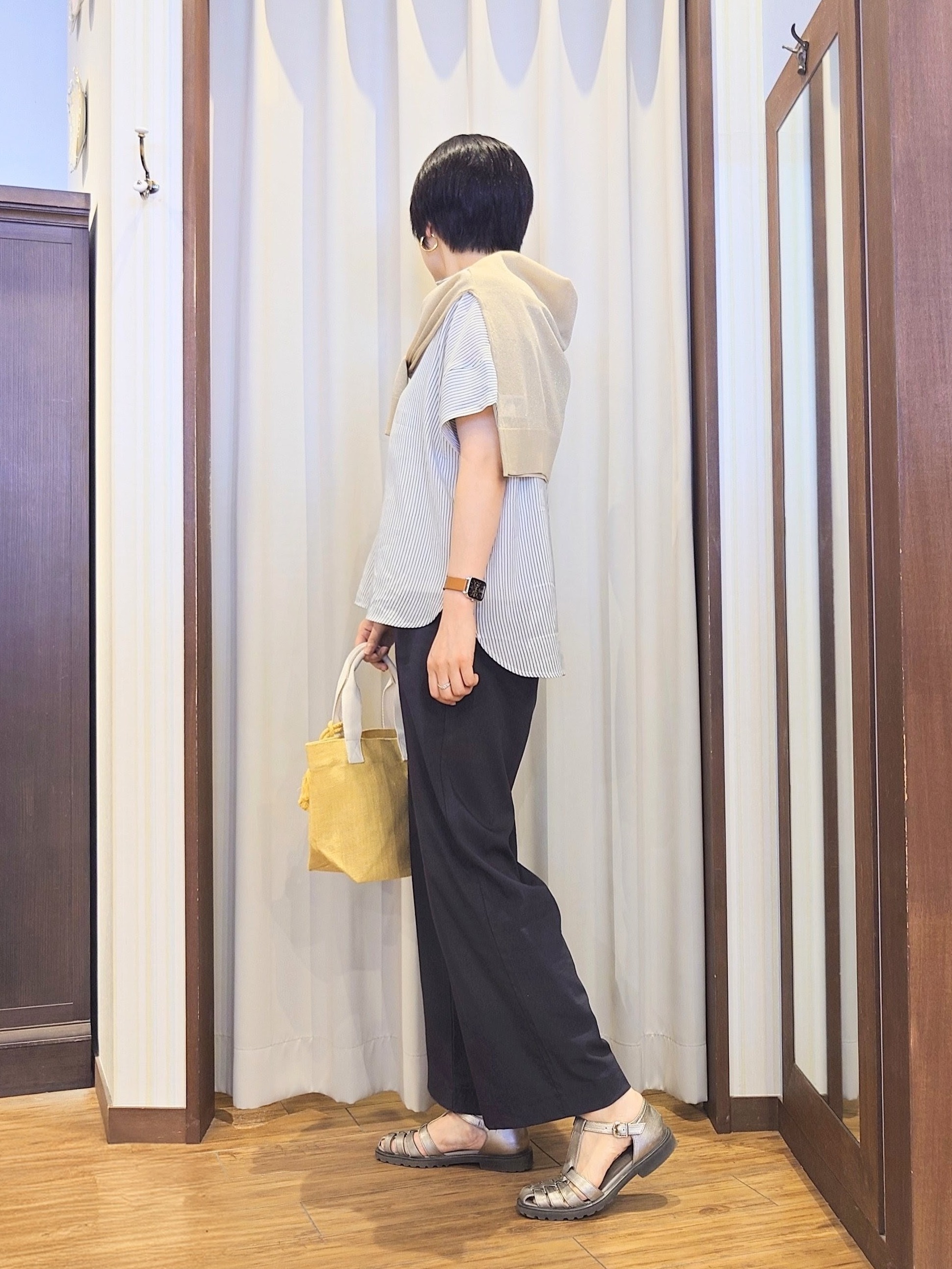 ERIKOさんの「SHOO･LA･RUE｜【通気性〇/洗濯機可/S-LL】シアーラメカーディガン」を使ったコーディネート