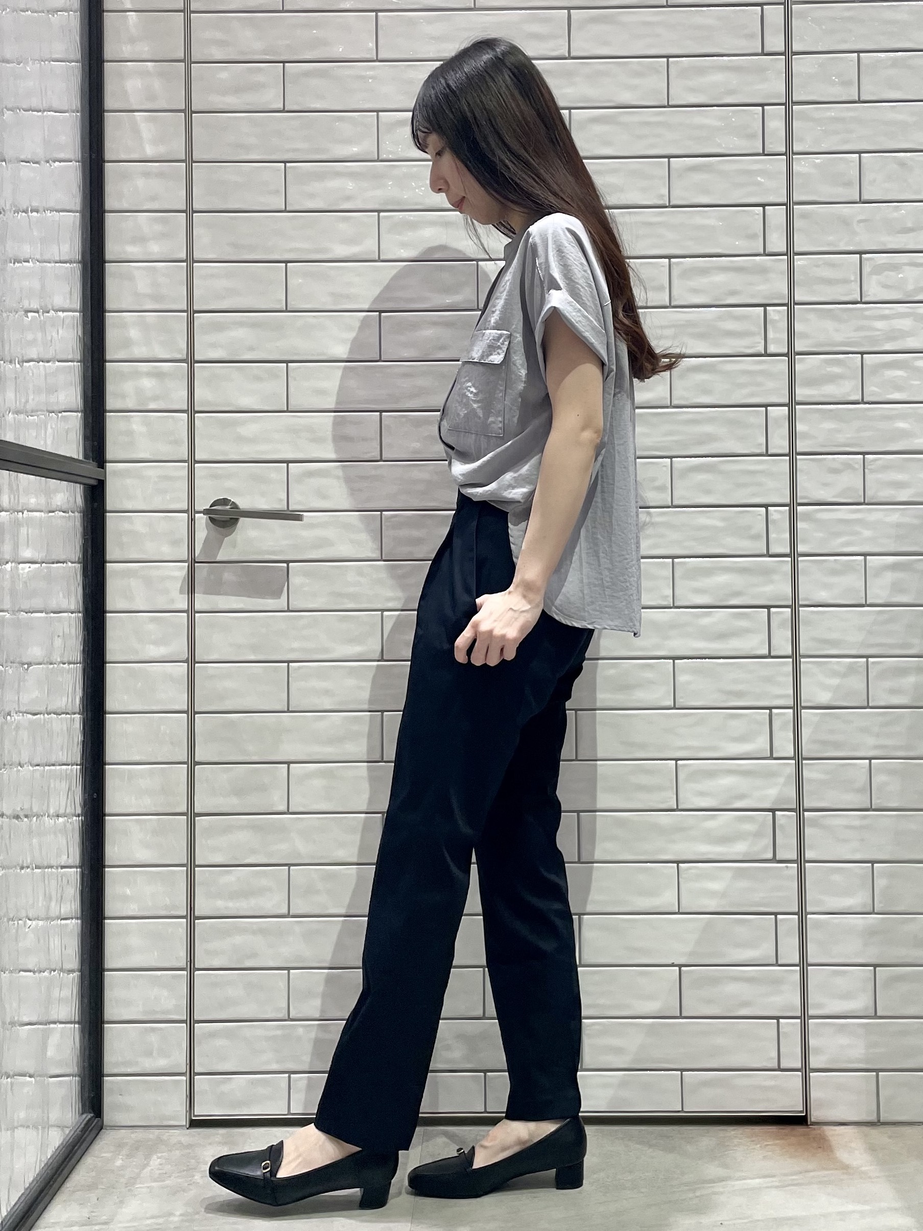 ayakaさんの「OPAQUE.CLIP｜【接触冷感】ダブルポケットスキッパーブラウス《吸水速乾／防シワ／洗濯機OK／S～3L／7col》」を使ったコーディネート