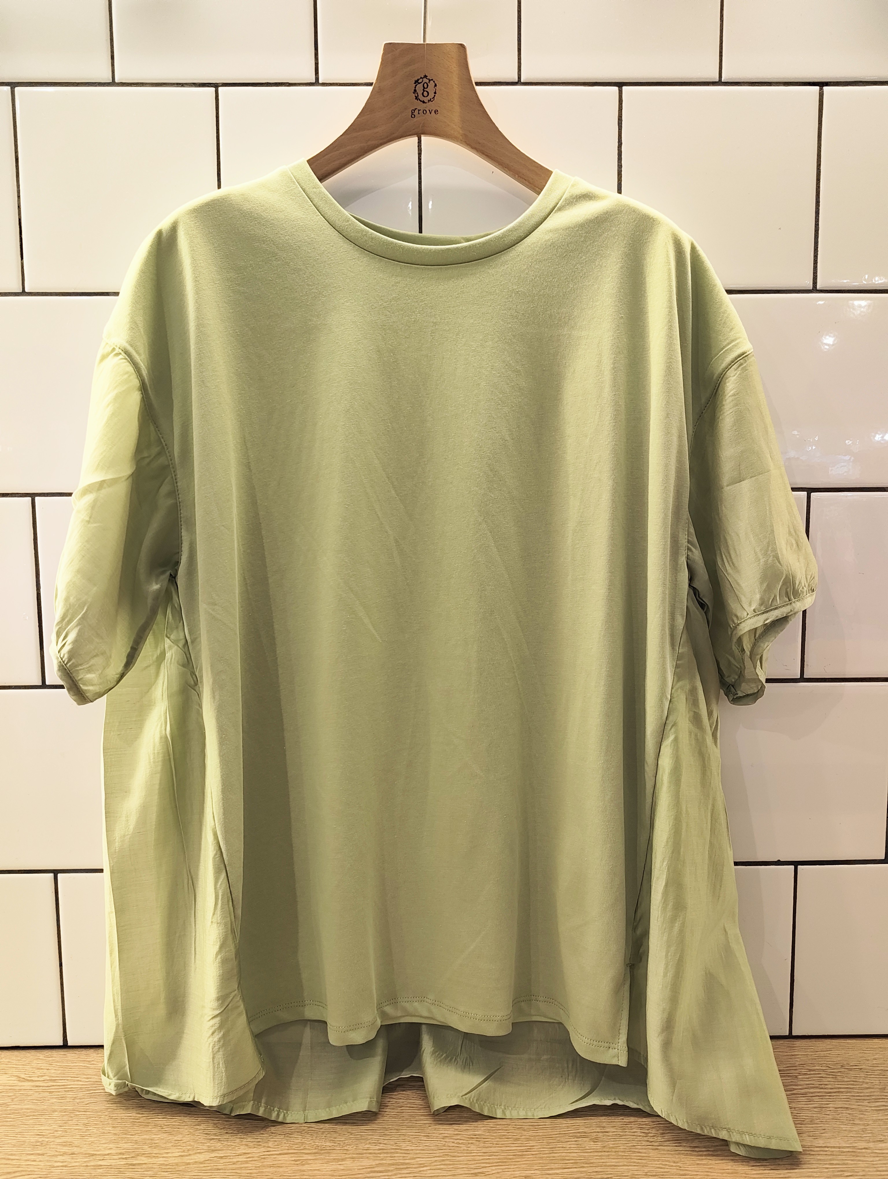 milkaさんの「grove｜【UVカット】体型カバー叶う、バックプリーツTシャツ」を使ったコーディネート