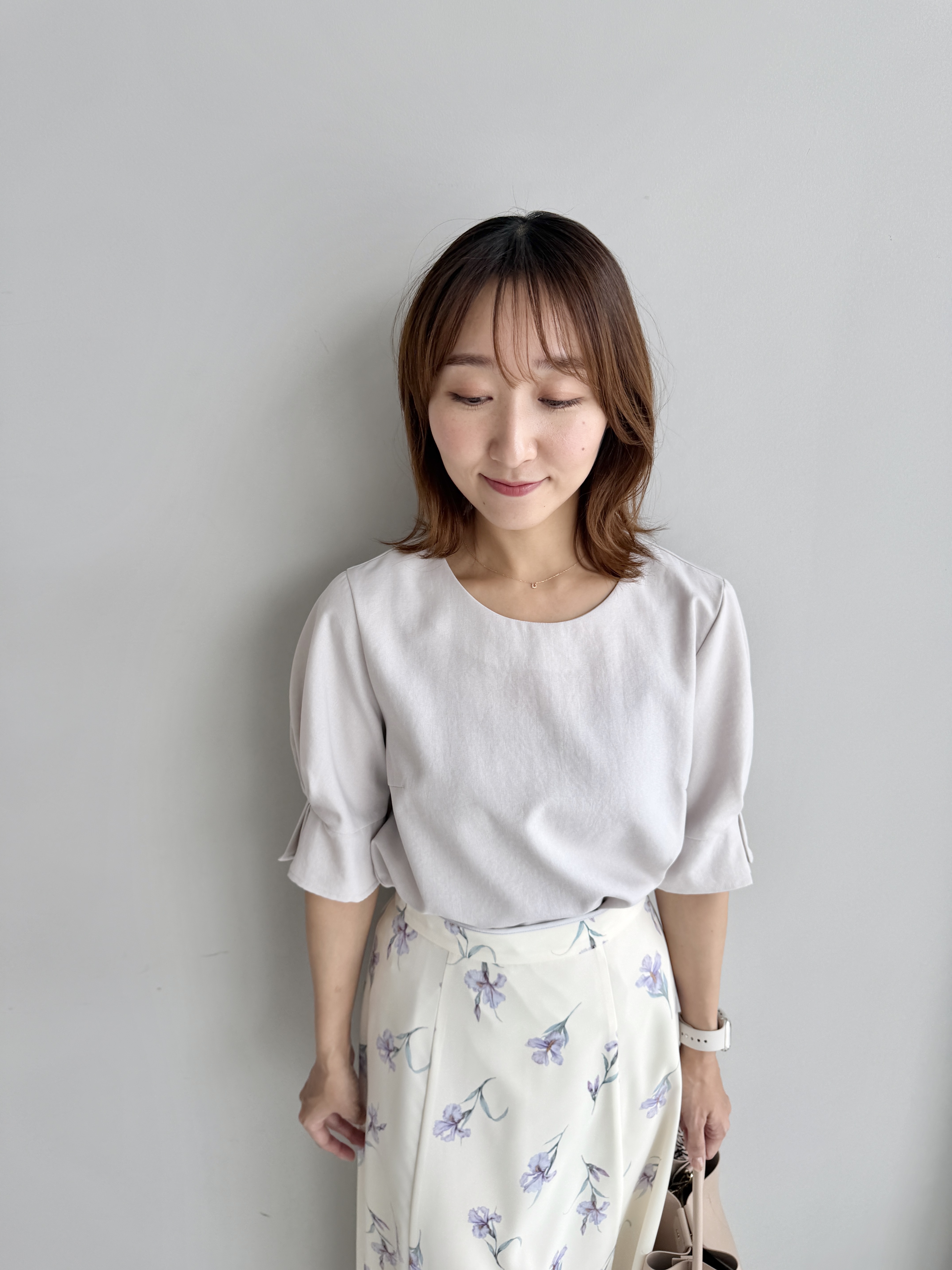 みぃさんの「index｜【接触冷感／吸水速乾】タックパフスリーブブラウス《防シワ／洗濯機OK／XS～3L／8col》」を使ったコーディネート
