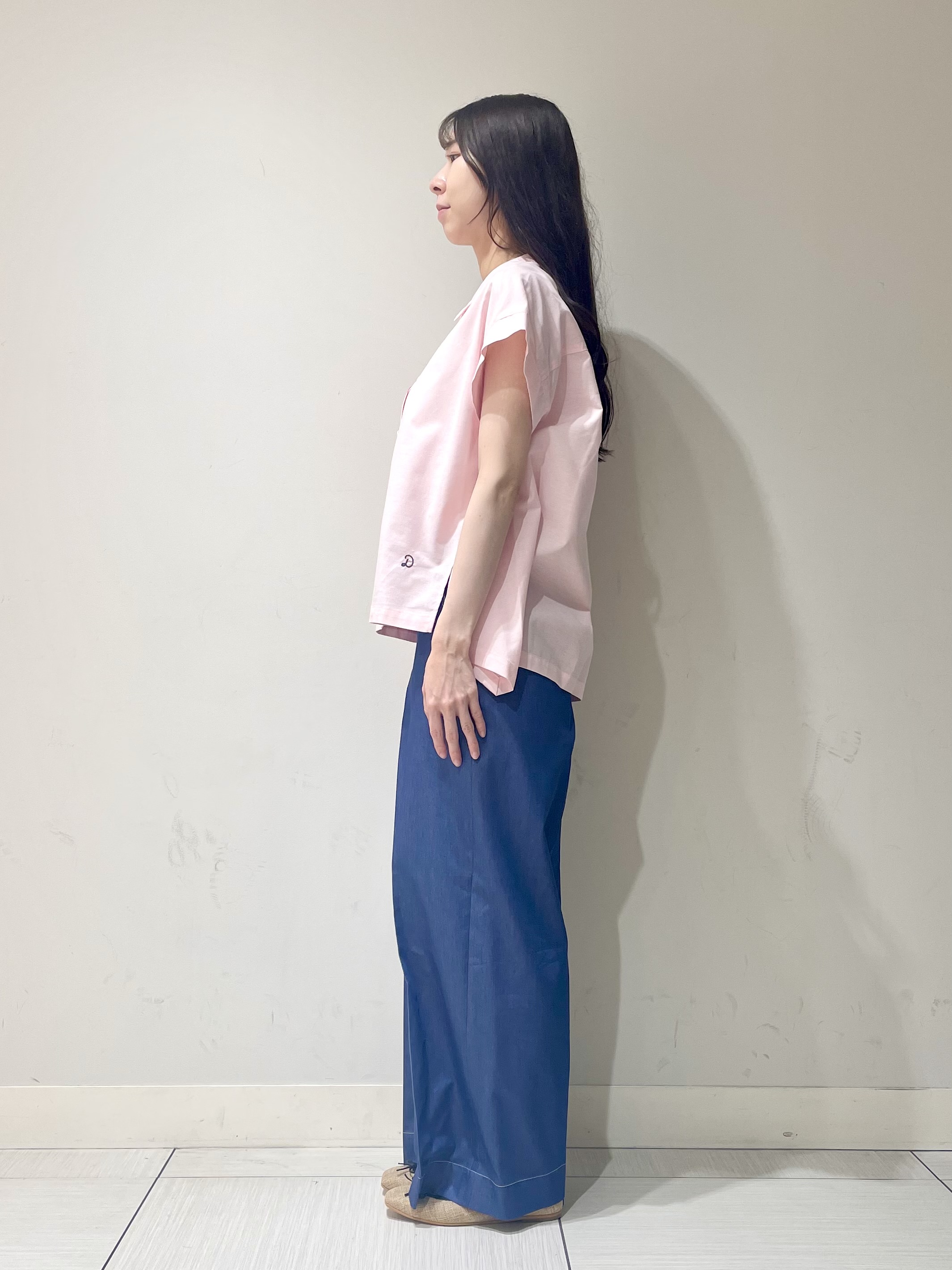 ことさんの「DRESSTERIOR｜【毎年人気/ウォッシャブル】バックフレアオックスシャツ」を使ったコーディネート