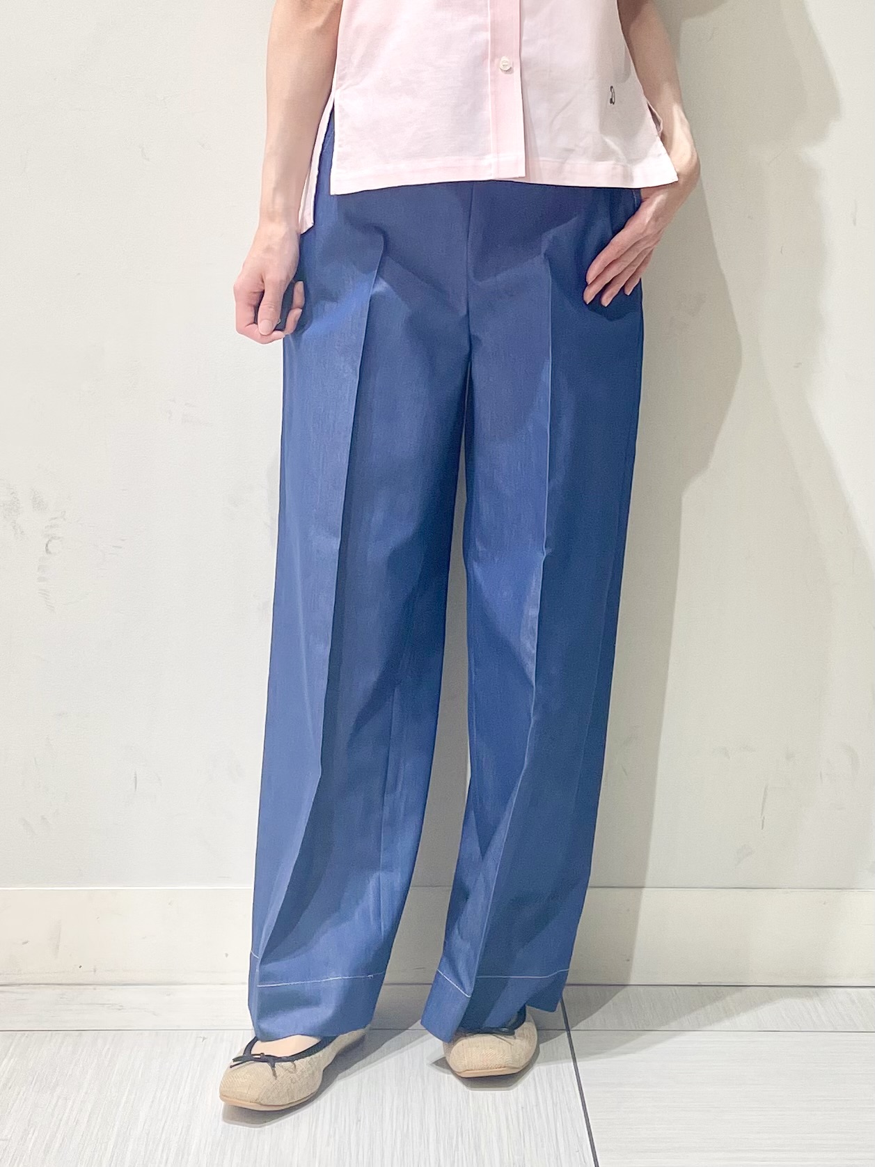 ことさんの「DRESSTERIOR｜【毎年人気/ウォッシャブル】バックフレアオックスシャツ」を使ったコーディネート