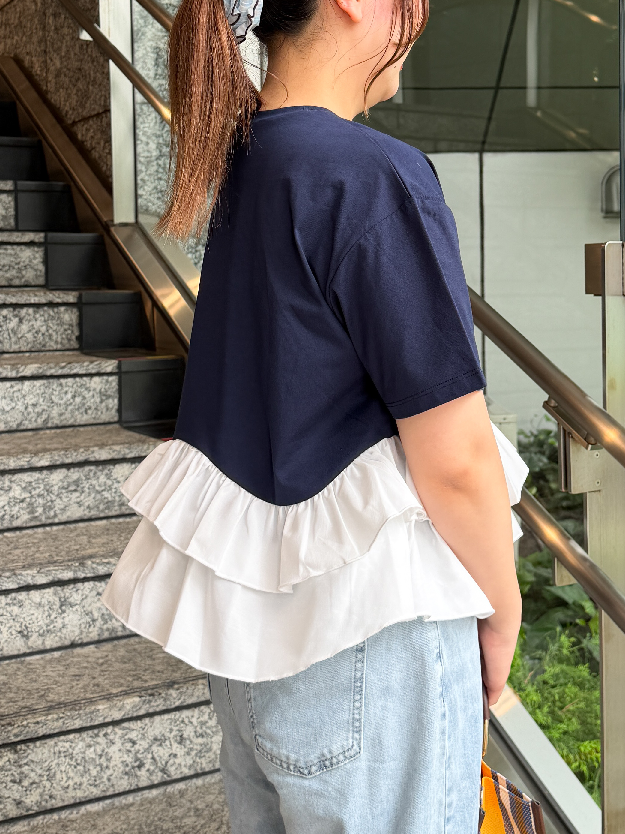 HANNAさんの「OPAQUE.CLIP｜裾フリルドッキングTシャツ【洗濯機OK】」を使ったコーディネート