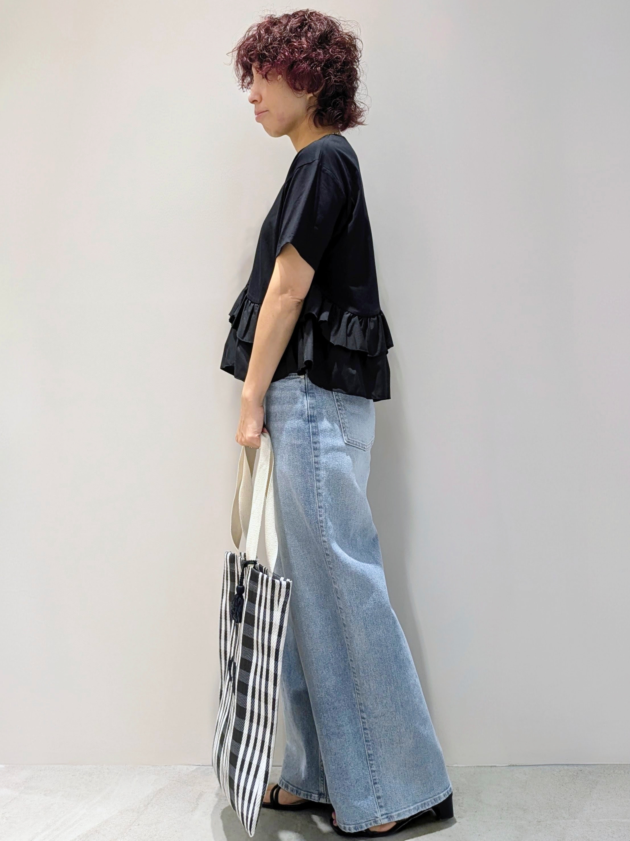 4410さんの「OPAQUE.CLIP｜裾フリルドッキングTシャツ【洗濯機OK】」を使ったコーディネート