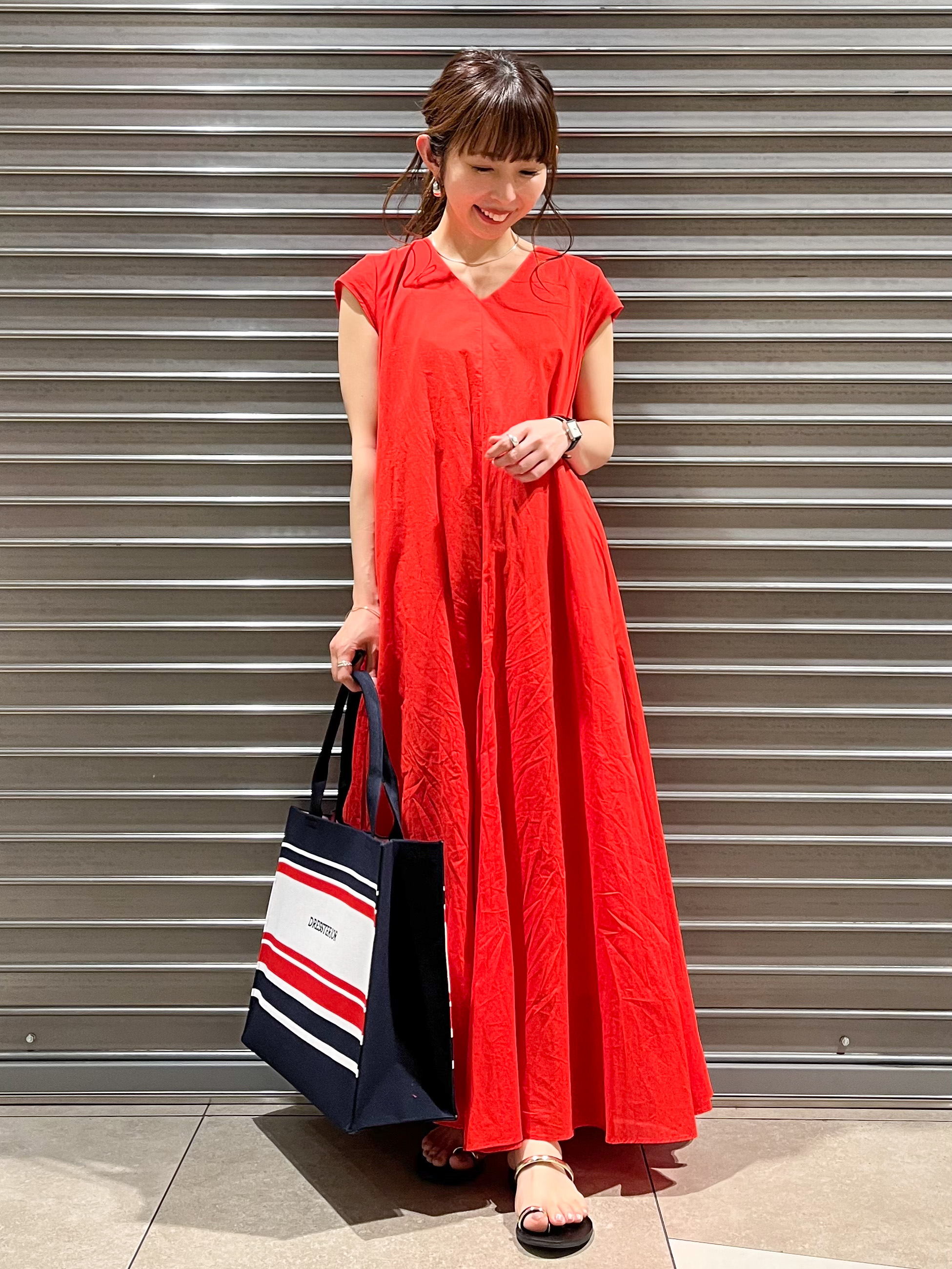 じゅんさんの「DRESSTERIOR｜【きれいめ/ウォッシャブル】コットンローンフレンチスリーブワンピ」を使ったコーディネート