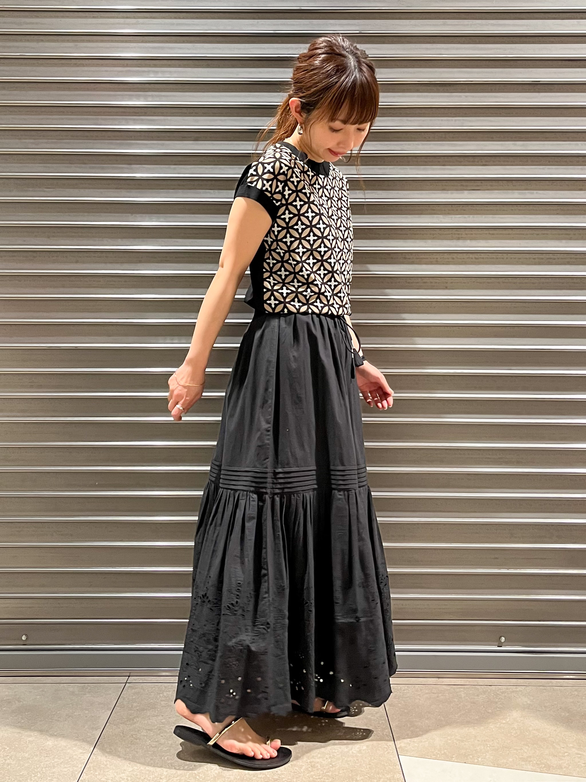 じゅんさんの「DRESSTERIOR｜ウォッシャブルエンブロイダリースカート」を使ったコーディネート