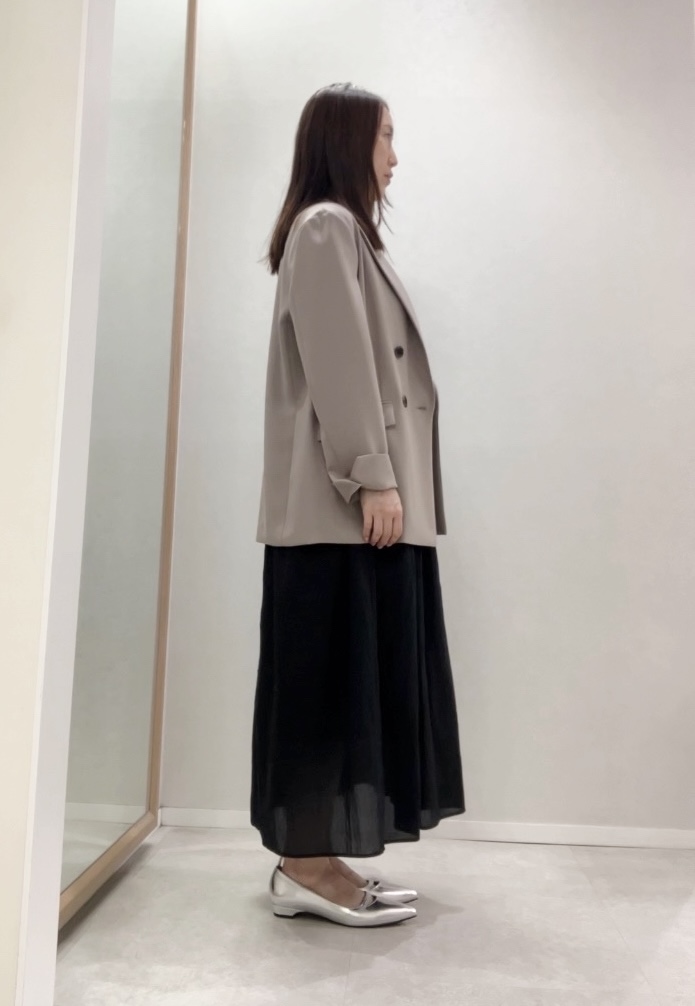 yukiさんの「UNTITLED｜【新色追加/セットアップ可】エアリー ダブルブレストジャケット」を使ったコーディネート