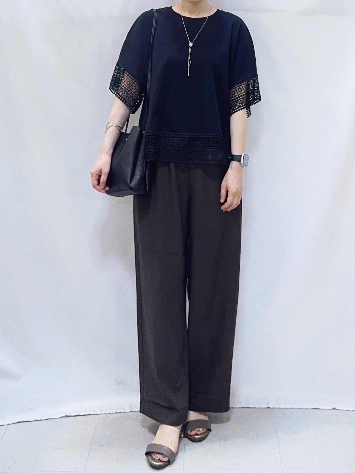 𝐇𝐢𝐫𝐨𝐦𝐢さんの「SHOO･LA･RUE｜【洗濯機可/体型カバー/S-LL】レース使いがポイント デザインTシャツ」を使ったコーディネート
