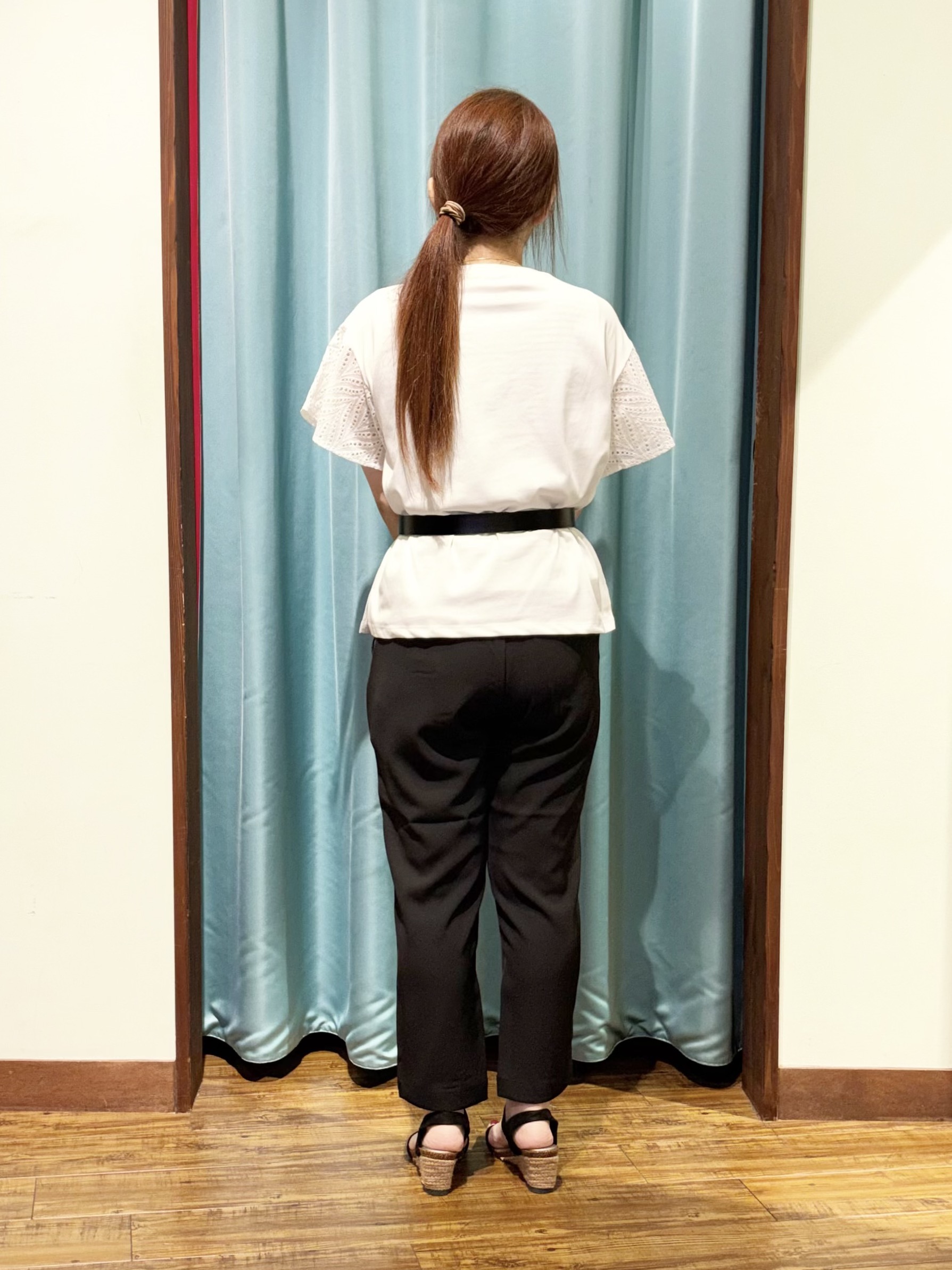 tukiさんの「SHOO･LA･RUE｜【S-LL/洗濯機可/体型カバー】汗じみが気になりにくい お袖レースフレアTシャツ」を使ったコーディネート