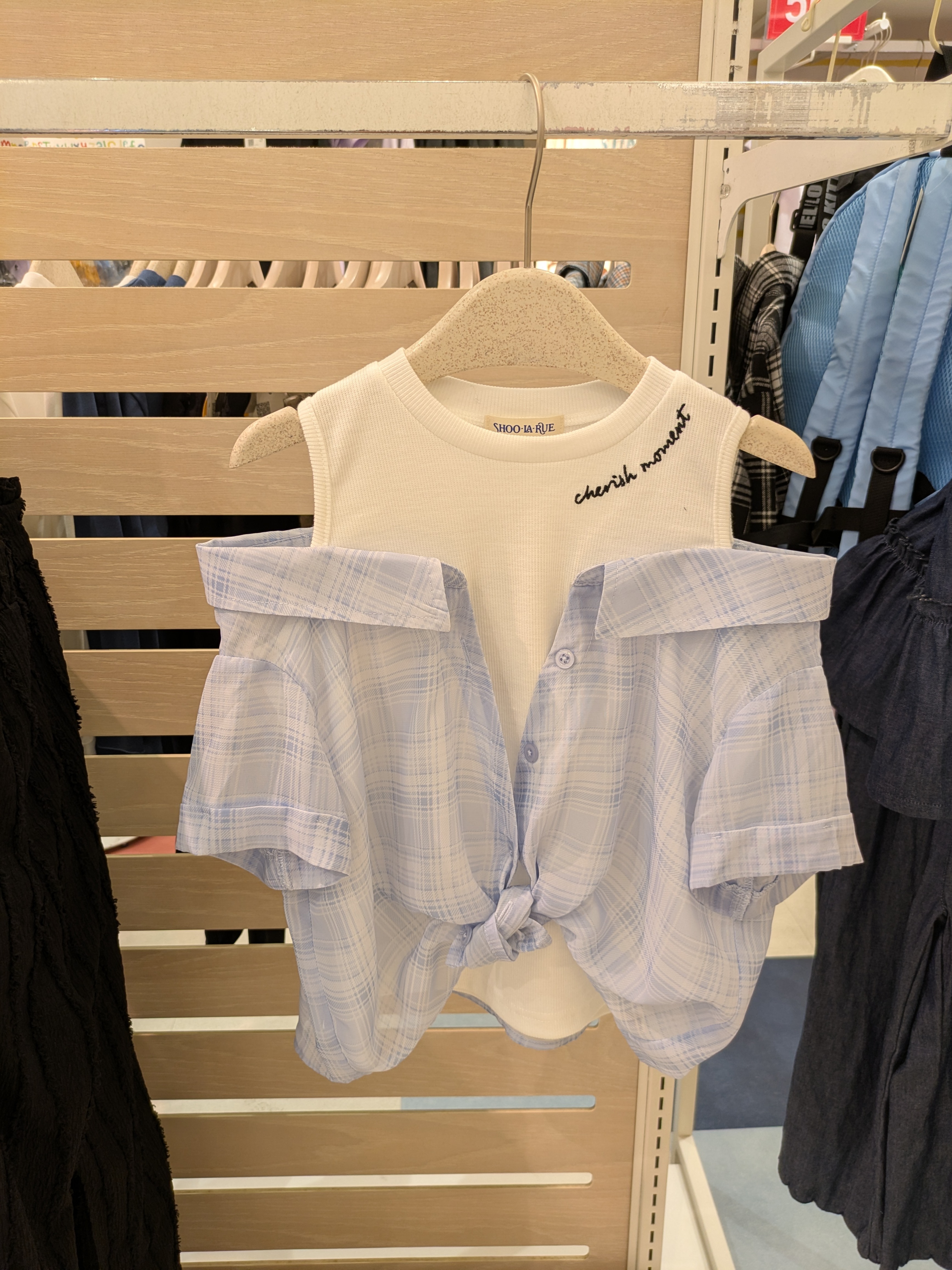 𝐂𝐡𝐢𝐢 &hearts;(ちー)さんの「SHOO･LA･RUE｜【100-130cm】サイドラインショートパンツ」を使ったコーディネート