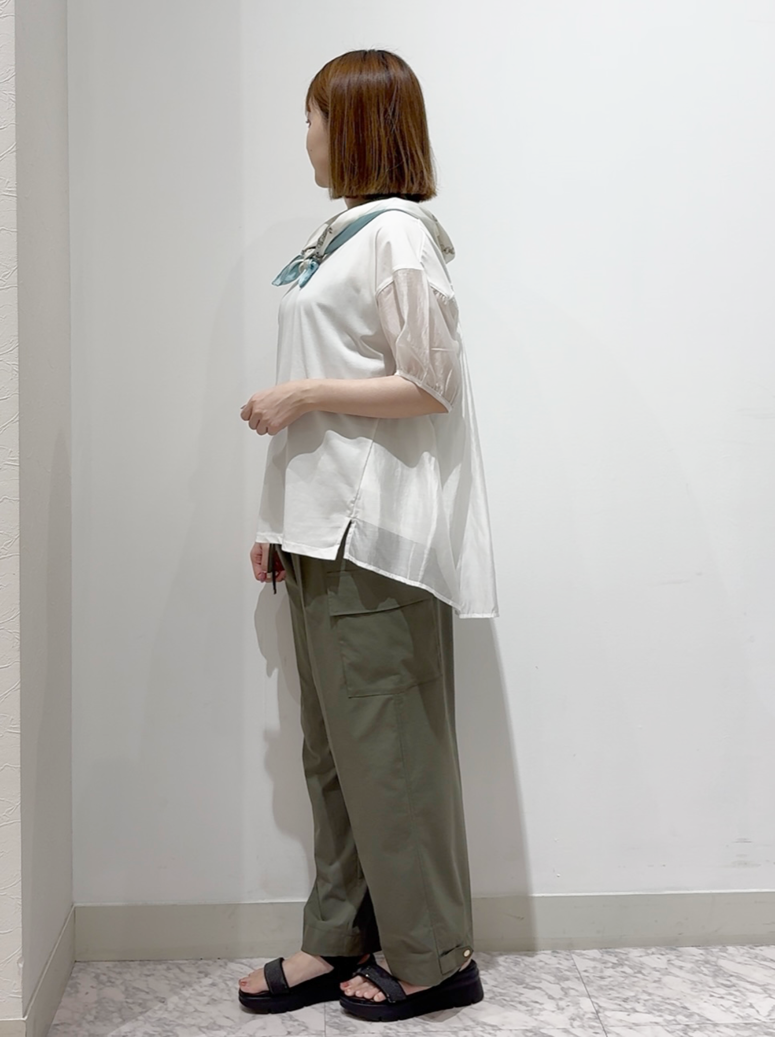 しかっちさんの「grove｜【UVカット】体型カバー叶う、バックプリーツTシャツ」を使ったコーディネート