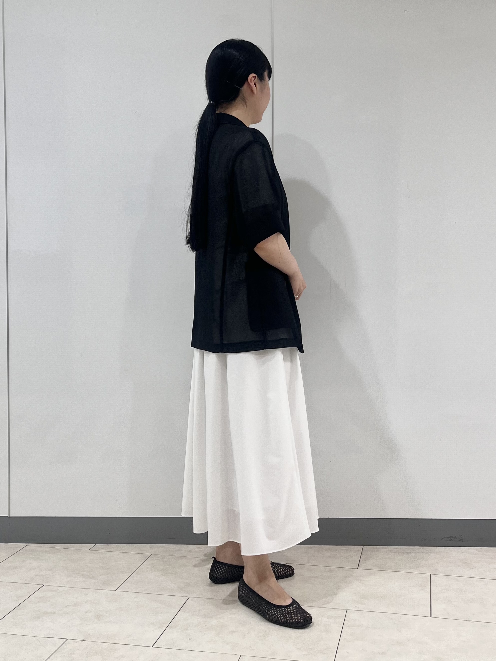 hasuさんの「INDIVI｜【洗える／メッシュ素材／SETUP可能】半袖シアージャケット」を使ったコーディネート
