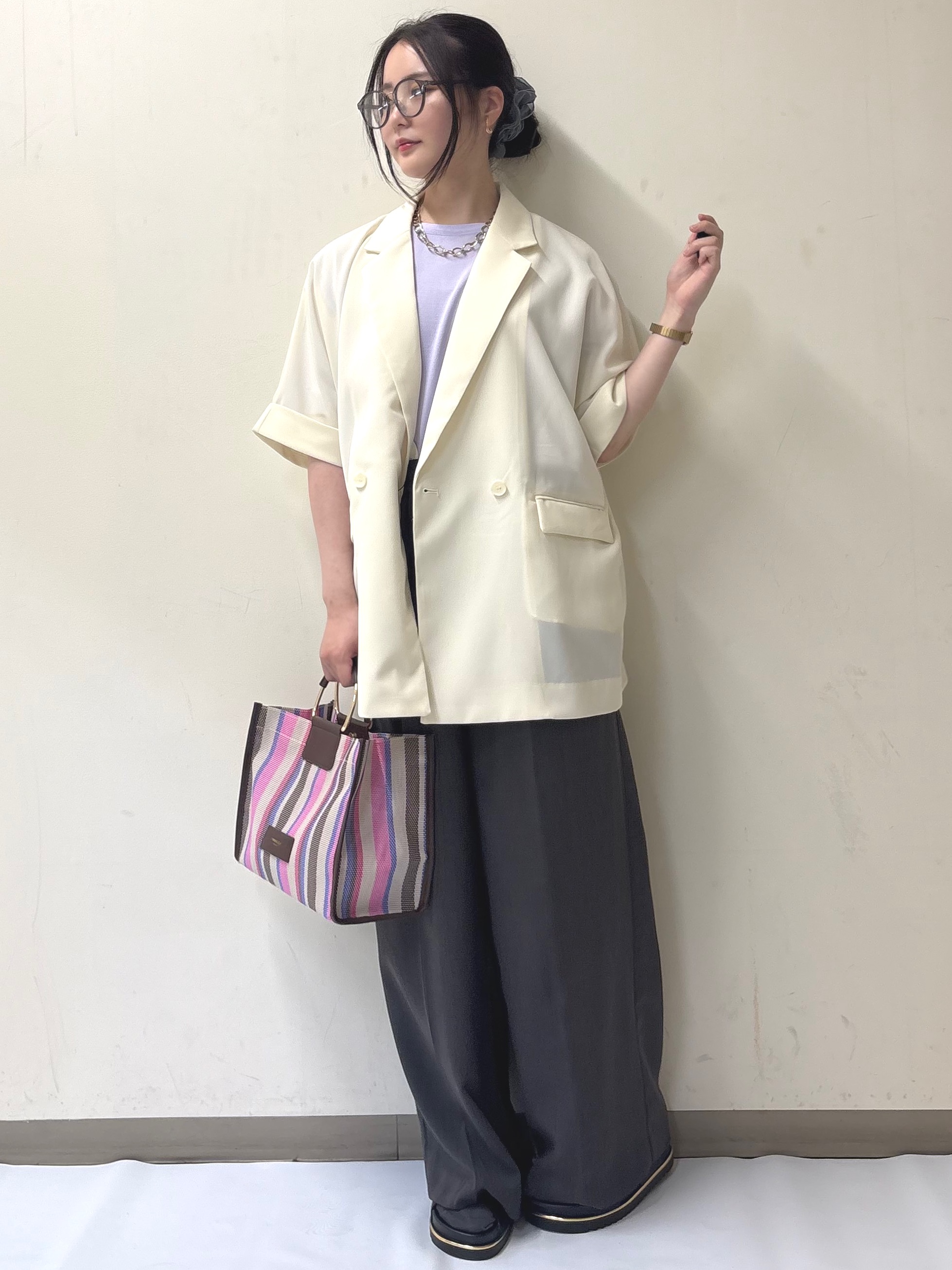 幕田里咲さんの「OPAQUE.CLIP｜【UV／接触冷感／抗ピル】シアー＆レイヤード風さらりニット《洗濯機OK》」を使ったコーディネート