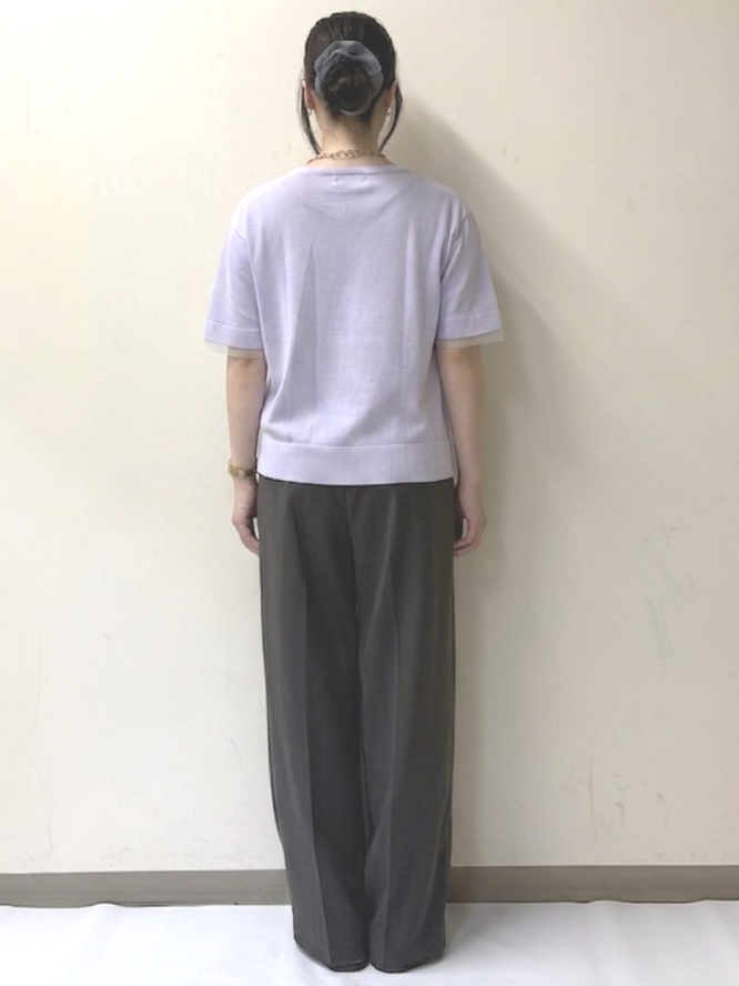 幕田里咲さんの「OPAQUE.CLIP｜【UV／接触冷感／抗ピル】シアー＆レイヤード風さらりニット《洗濯機OK》」を使ったコーディネート