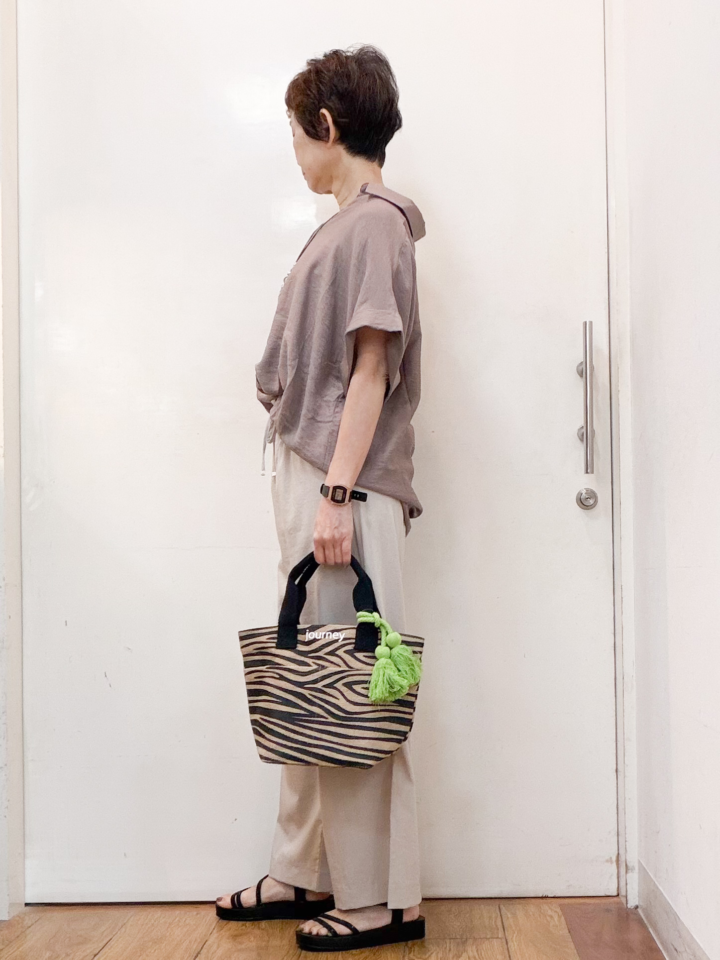 みぃさんの「SHOO･LA･RUE｜【S-LL/洗濯機可】インせず着られる 裾タック スキッパーシャツ」を使ったコーディネート