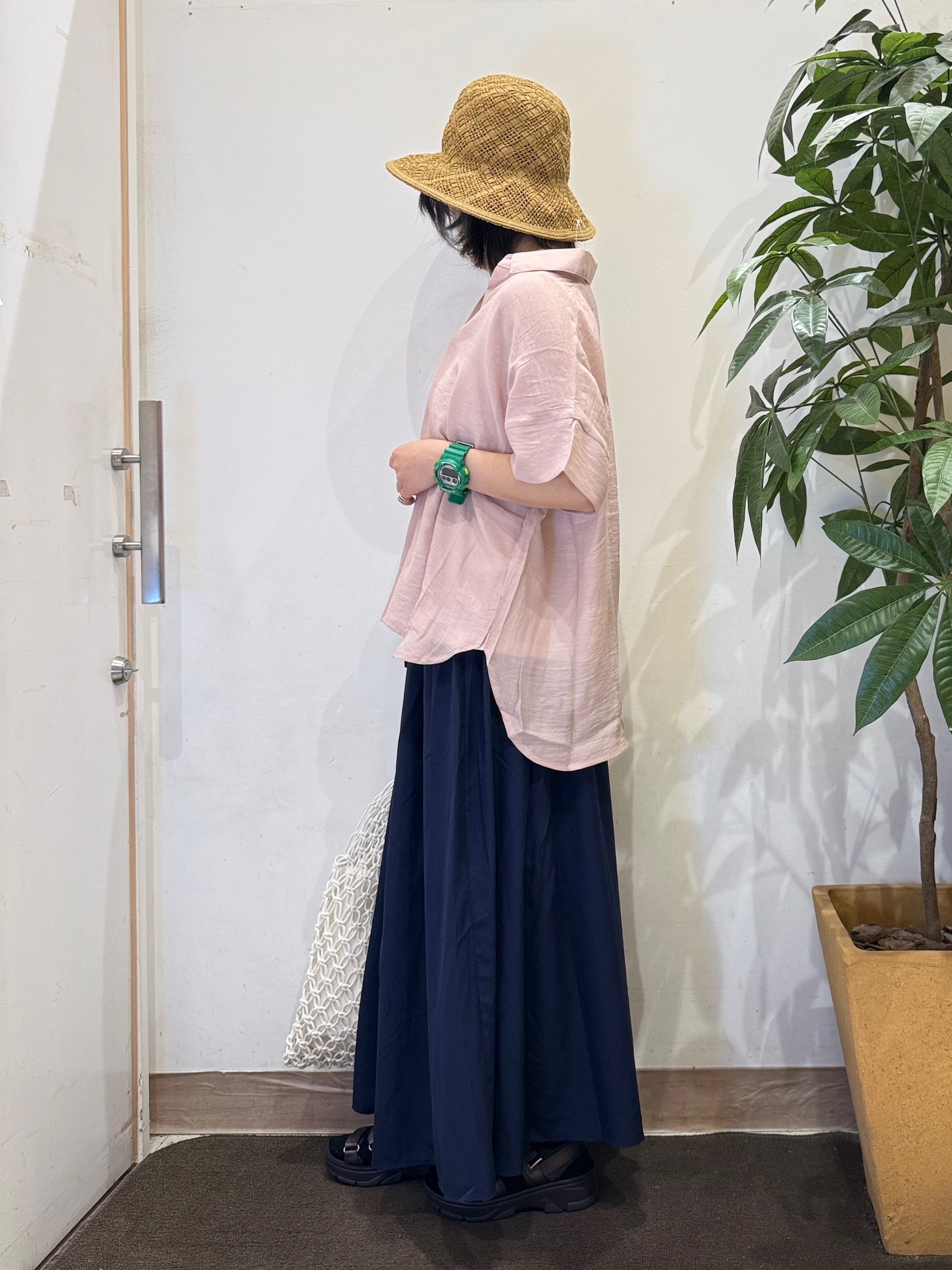 misakiさんの「SHOO･LA･RUE｜【2点セット/S-LL/洗濯機可】時短でコーデ決まる スラブスキッパーシャツ＋タンクトップ」を使ったコーディネート