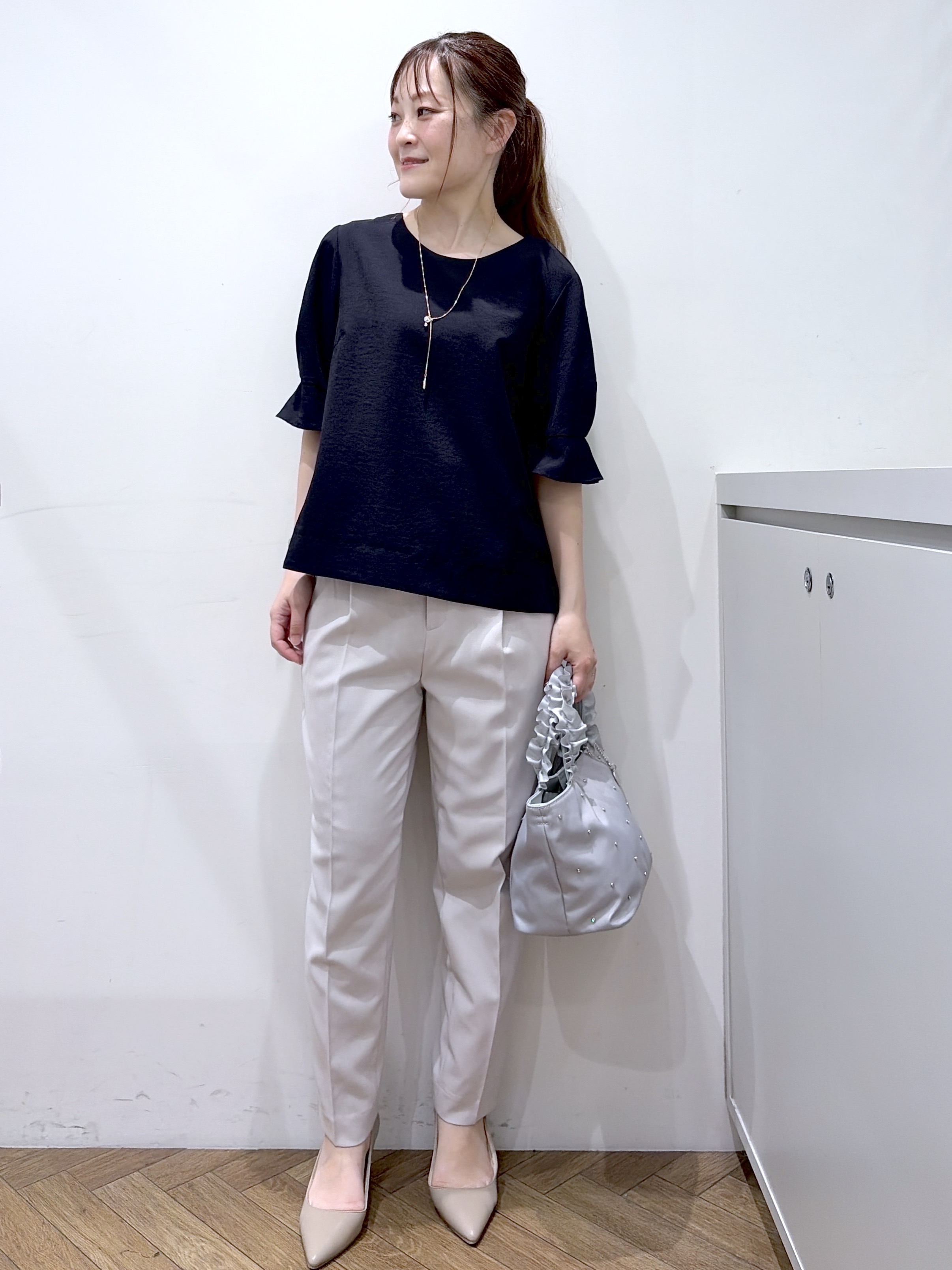 Junさんの「index｜【接触冷感／吸水速乾】タックパフスリーブブラウス《防シワ／洗濯機OK／XS～3L／8col》」を使ったコーディネート