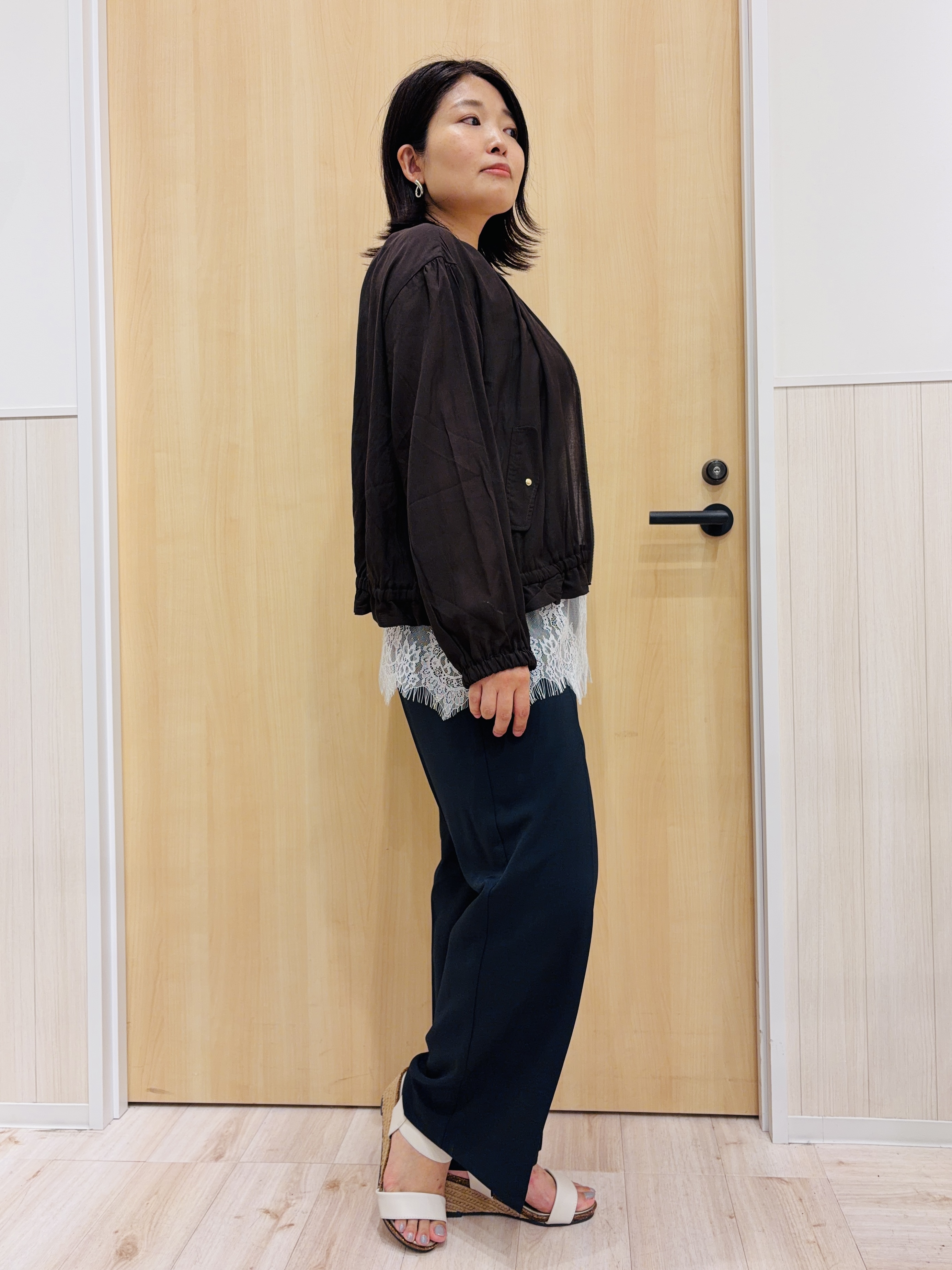すーさんの「SHOO･LA･RUE｜【S-LL】軽やかな シアーライトブルゾン」を使ったコーディネート