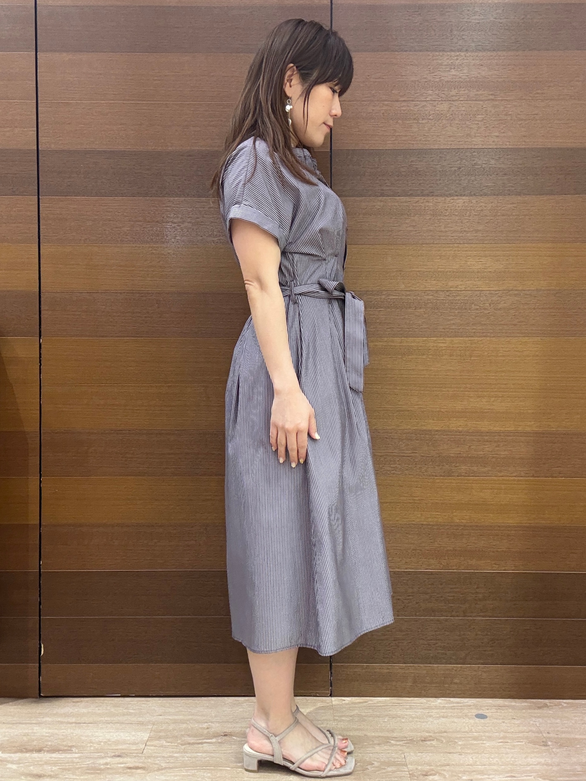 maichiさんの「OPAQUE.CLIP｜【接触冷感／UV】ストライプタックシャツワンピース《洗濯機OK》」を使ったコーディネート