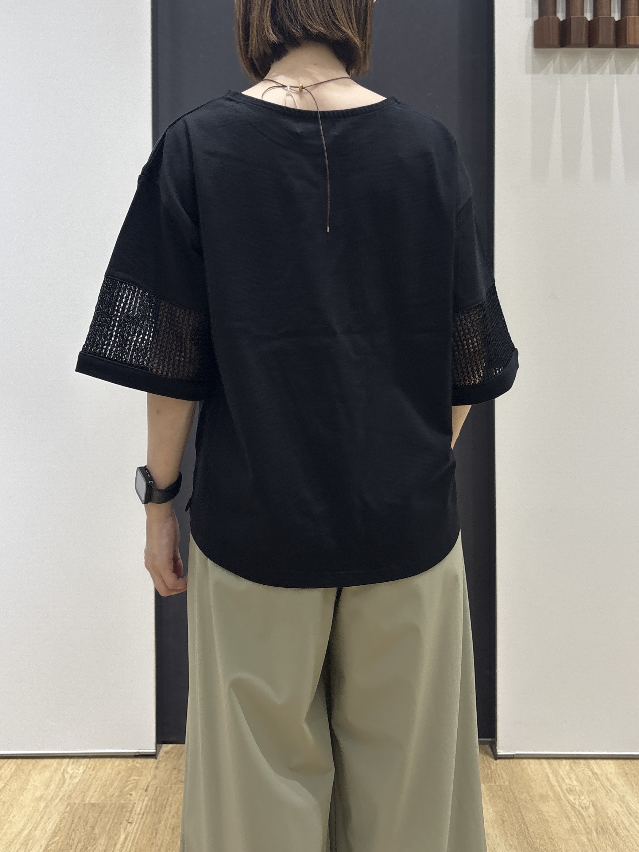 risaさんの「Dessin｜【接触冷感】メッシュレーススリーブプルオーバー」を使ったコーディネート
