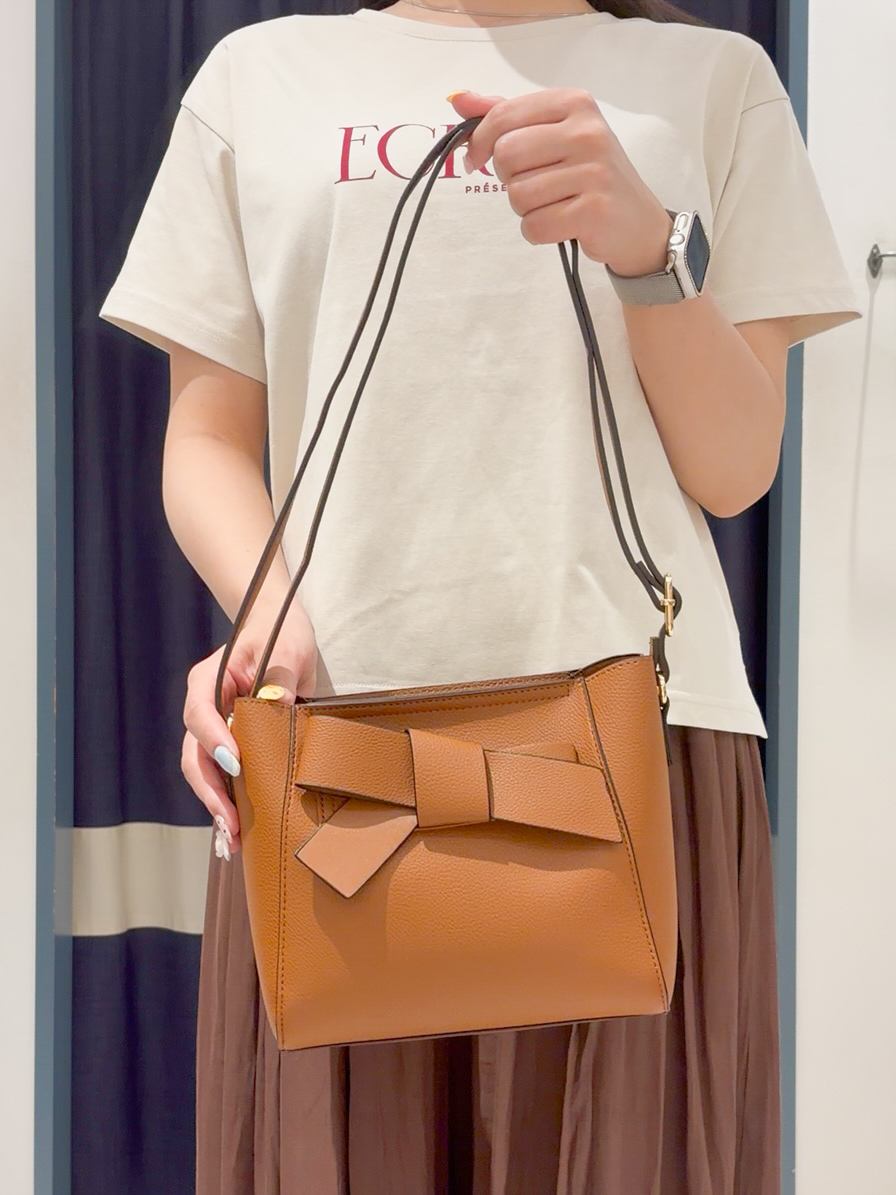 chihaさんの「grove｜【遮熱／吸水速乾／UVカット】ベーシックロゴTシャツ」を使ったコーディネート