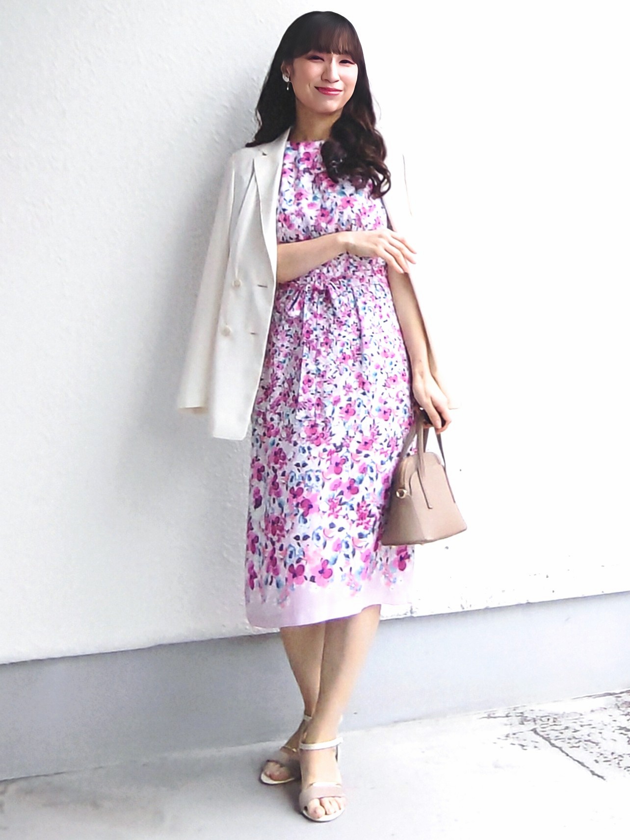 keinaさんの「SunaUna｜小花柄ワンピース」を使ったコーディネート