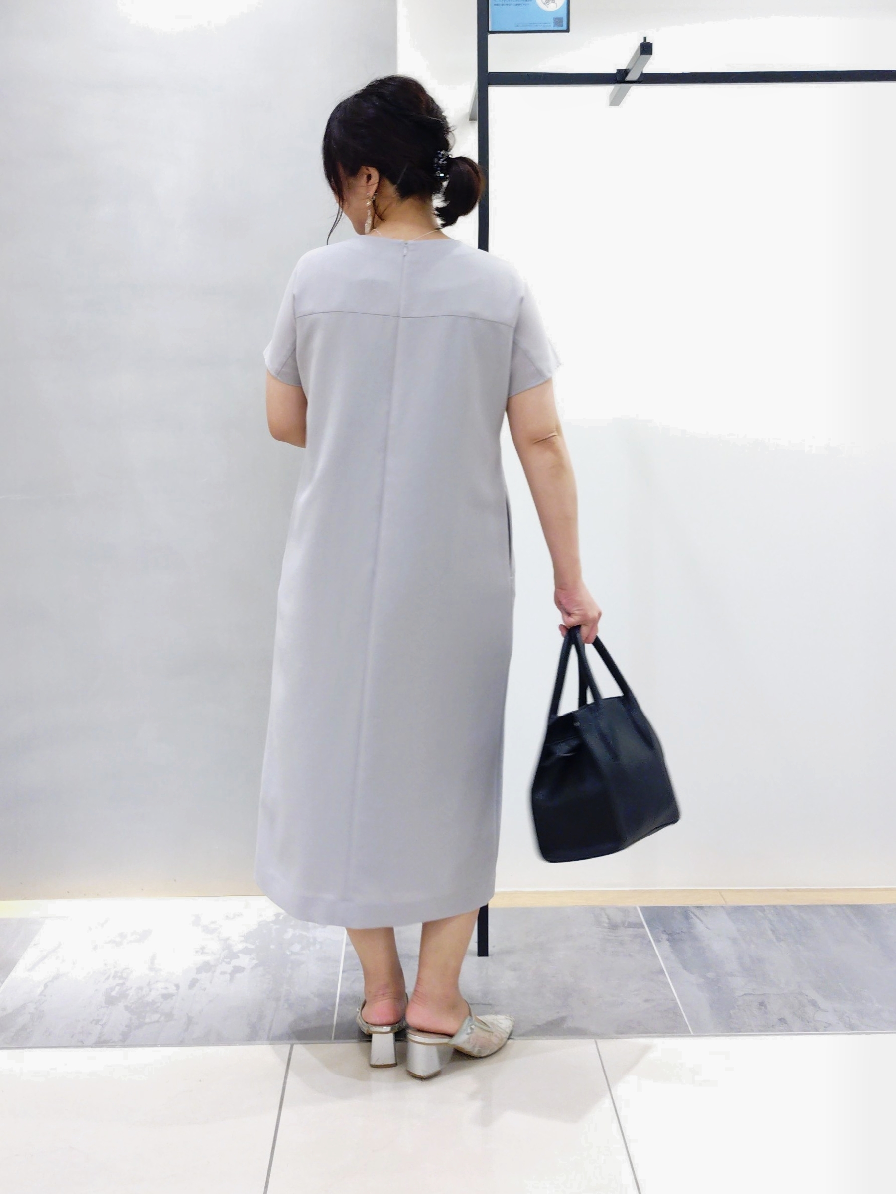 TOMOMIさんの「INDIVI｜【接触冷感／透湿／着る日傘】ノーカラージャケット」を使ったコーディネート