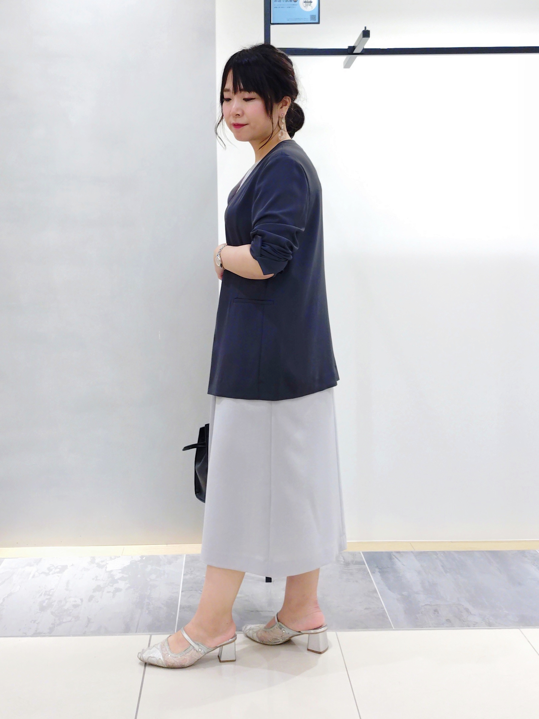 TOMOMIさんの「INDIVI｜【接触冷感／透湿／着る日傘】ノーカラージャケット」を使ったコーディネート