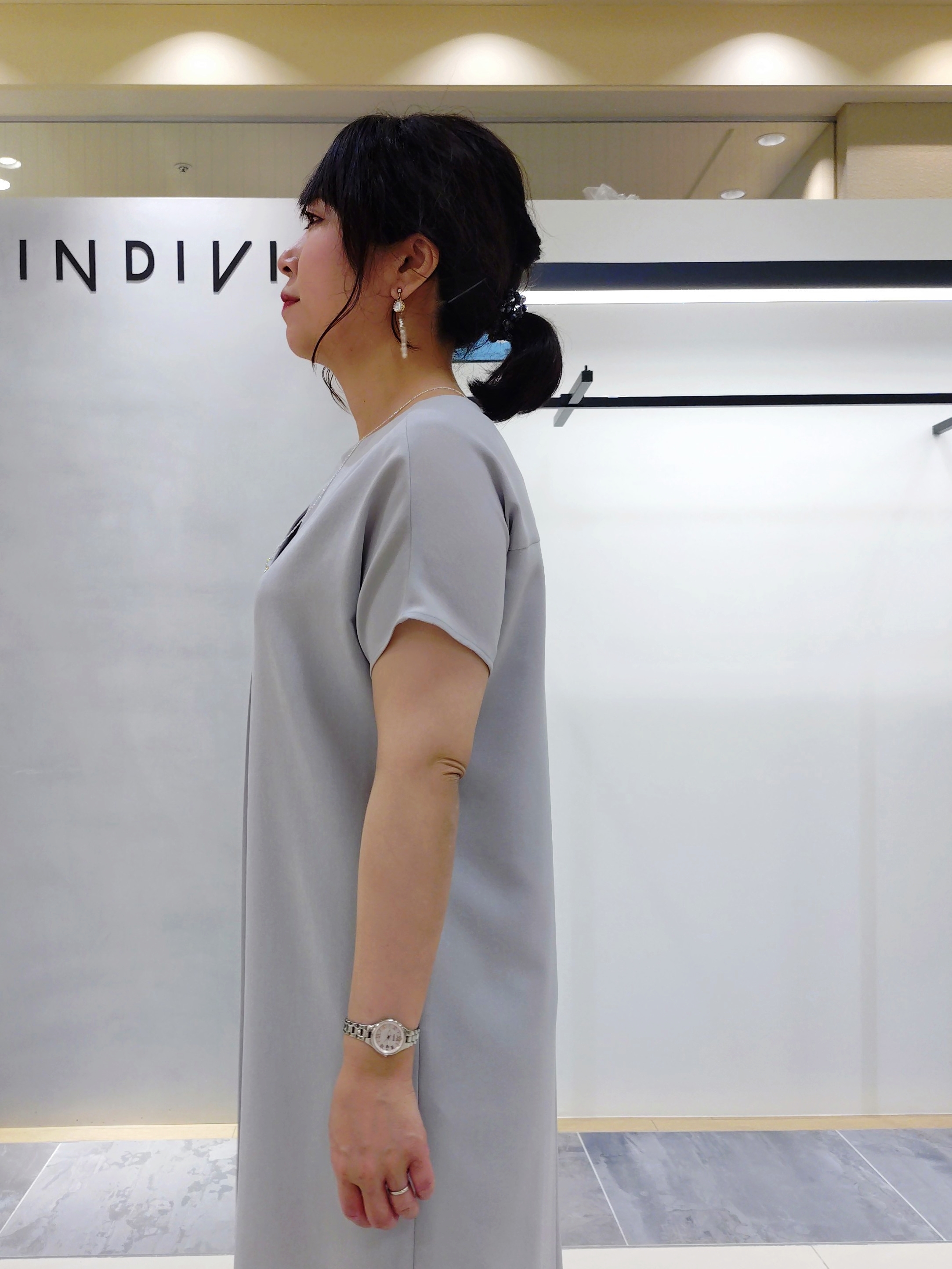 TOMOMIさんの「INDIVI｜【接触冷感／透湿／着る日傘】ノーカラージャケット」を使ったコーディネート
