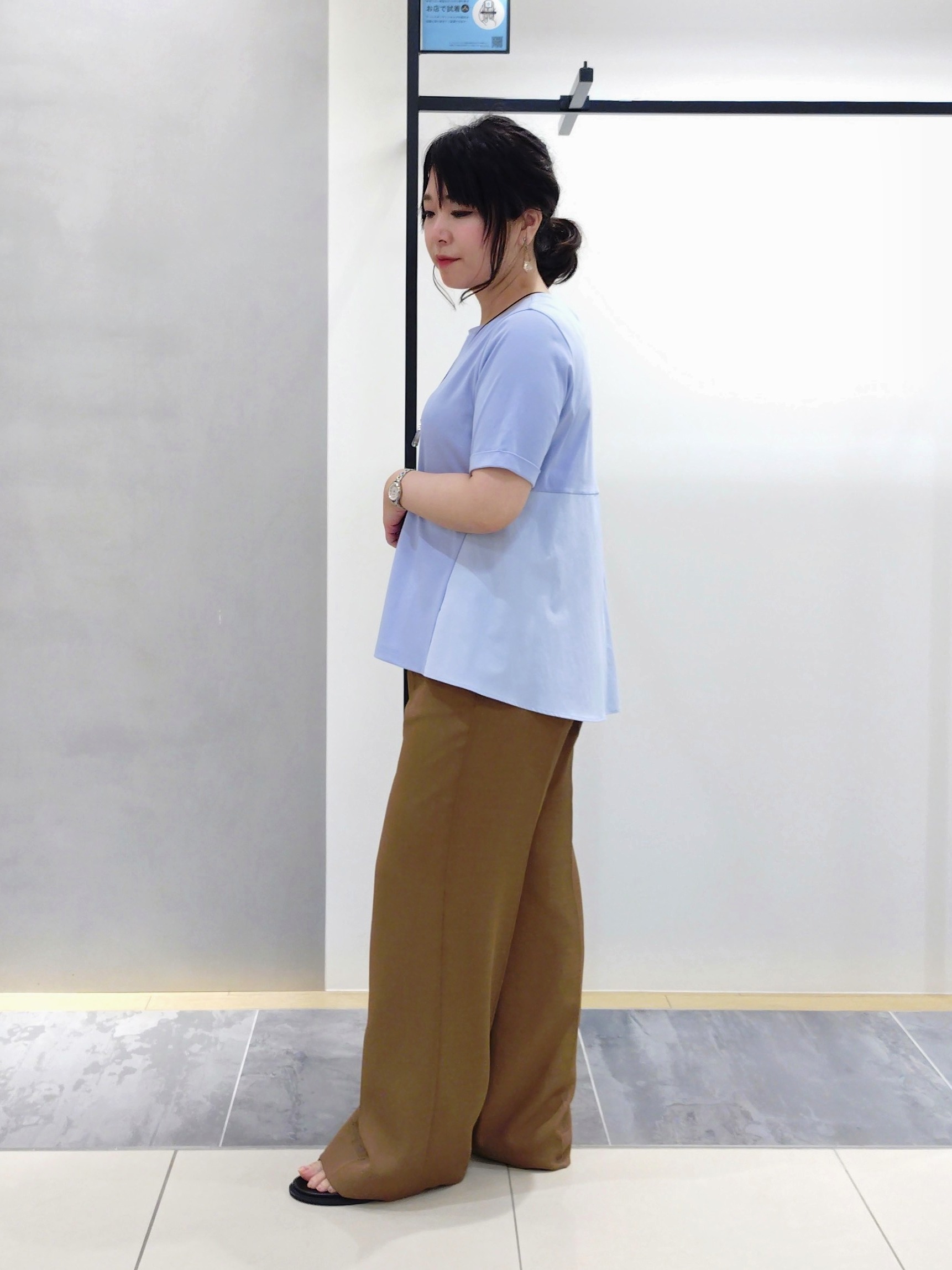 TOMOMIさんの「INDIVI｜【洗える／メッシュ素材／SETUP可能】半袖シアージャケット」を使ったコーディネート