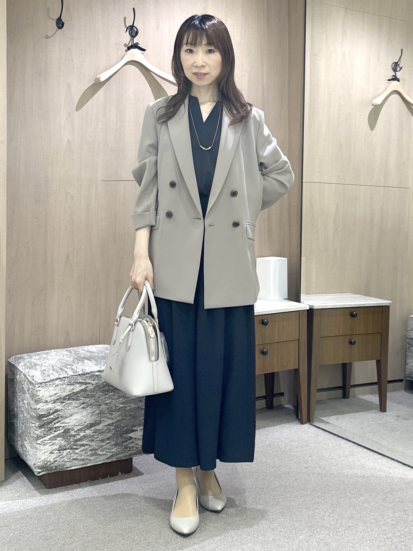 Miwaさんの「UNTITLED｜【UV/接触冷感/セットアップ可】リラクシーキーVネックブラウス」を使ったコーディネート