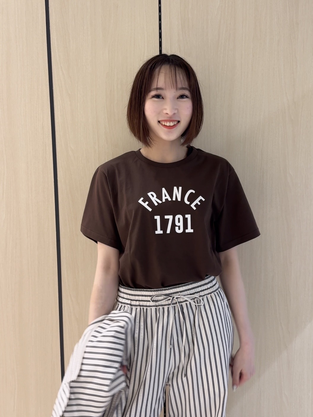 𝐜𝐡𝐢𝐤𝐚さんの「SHOO･LA･RUE｜【S-LL/吸水速乾/セットアップ可】羽織るだけで主役になる サッカーストライプシャツジャケット」を使ったコーディネート